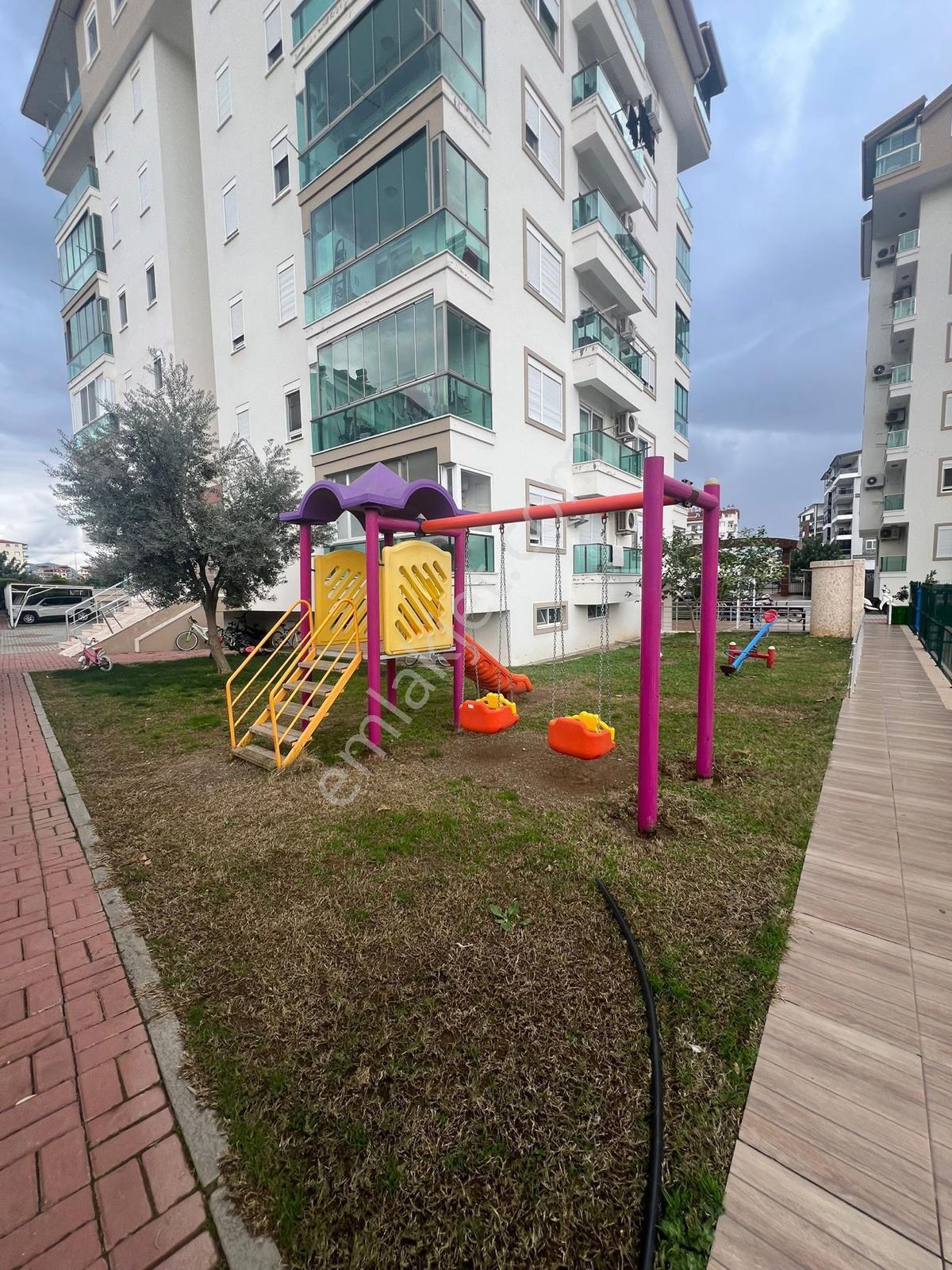 Pazarcı Mah Satılık 2+1 Havuzlu Site