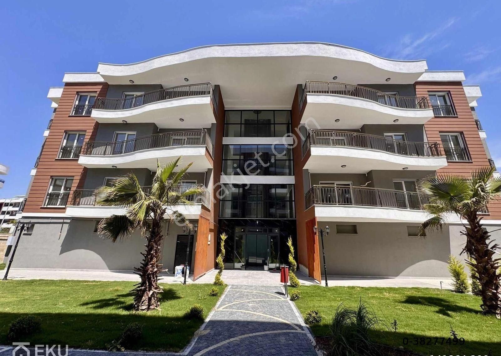 Kuşadası'nda Satılık Lüks Sıfır 2+1 Daireler