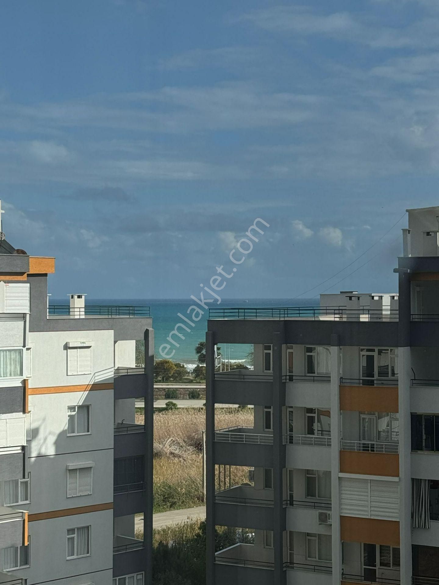 Ertuğrul'dan Havuzlu- Deniz Manzaralı- Teraslı 350 M2 Daire