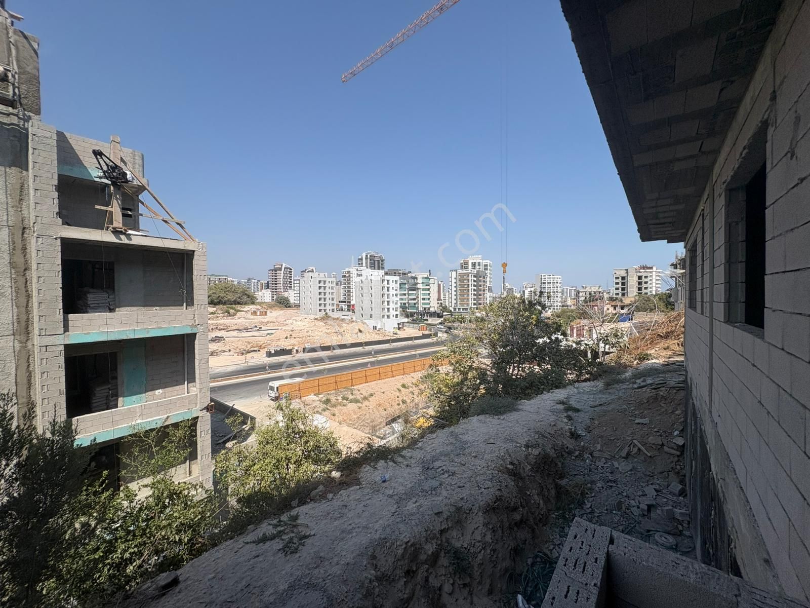 Thor'dan Çiftlikköy'de Temelden Satılık Ofis Ve Daireler - Görsel 2