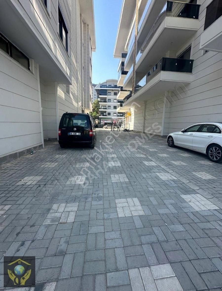 Merkezi Konumda Market Üstü Yanında Büyük Aliş Veriş Merkezi Yap - Görsel 6
