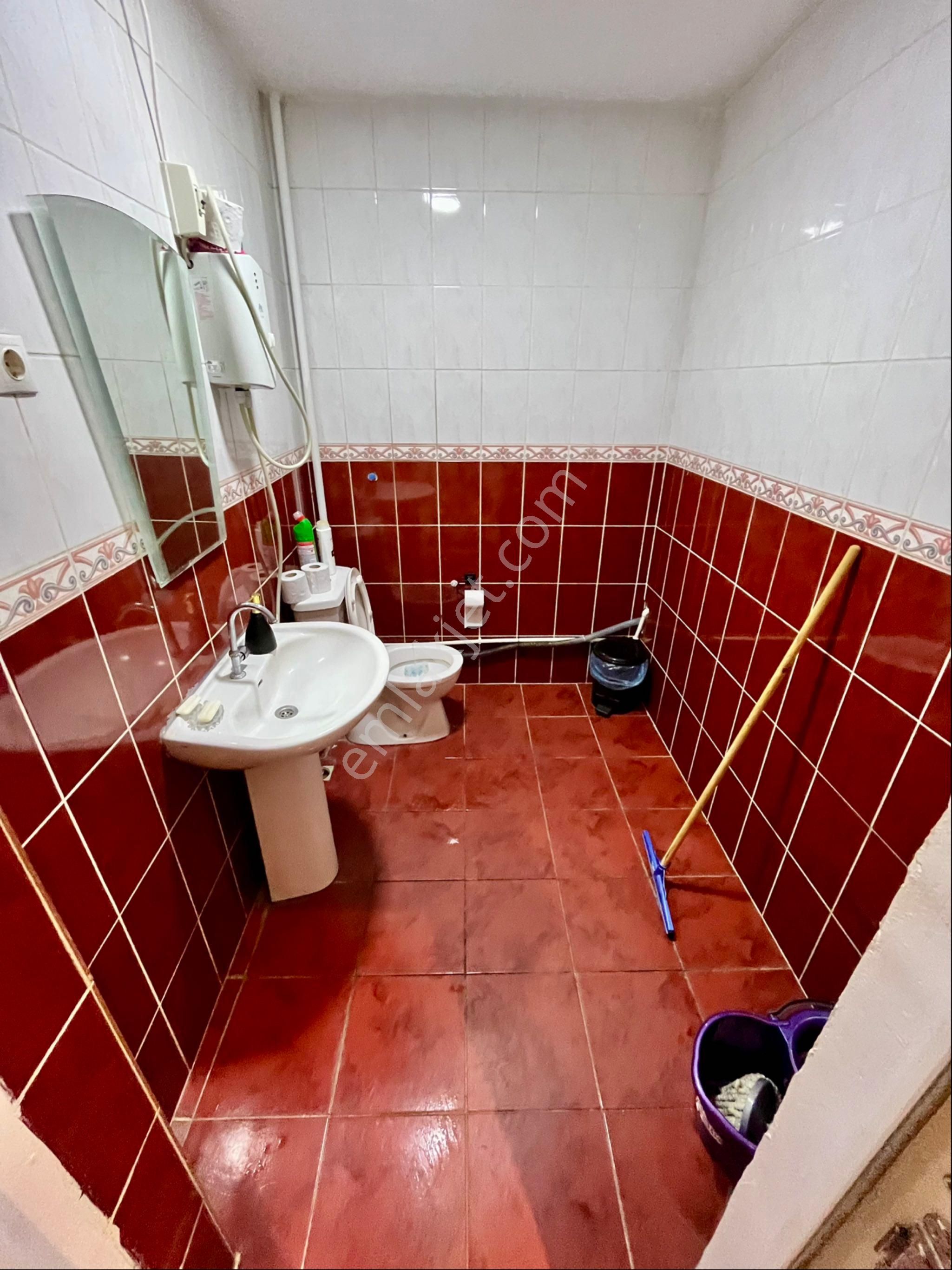 Fırsat Soğanlı Feritpaşa Caddesine Yakın 2 Dükkan 120m2 Masrafsız - Görsel 5