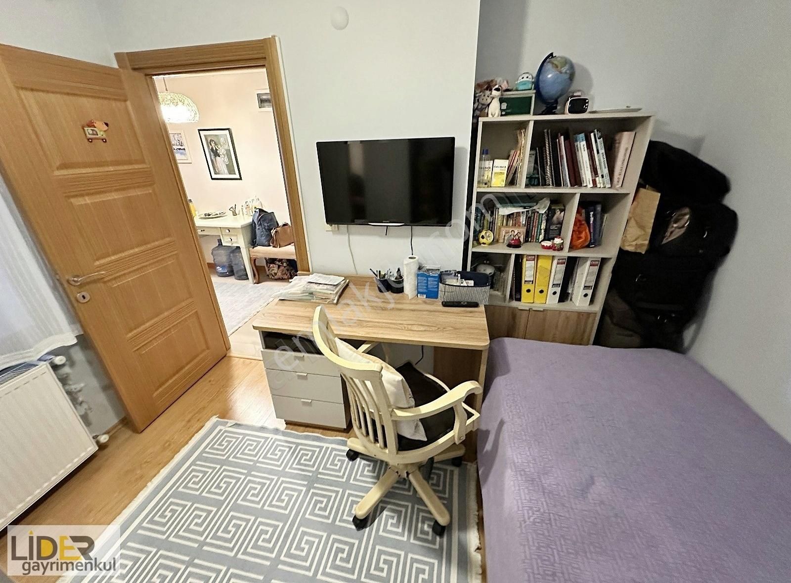 Lider'den Küçükyalı Merkezde Marmaraya Yakın Öncephe 3.kat 3+1 - Görsel 2