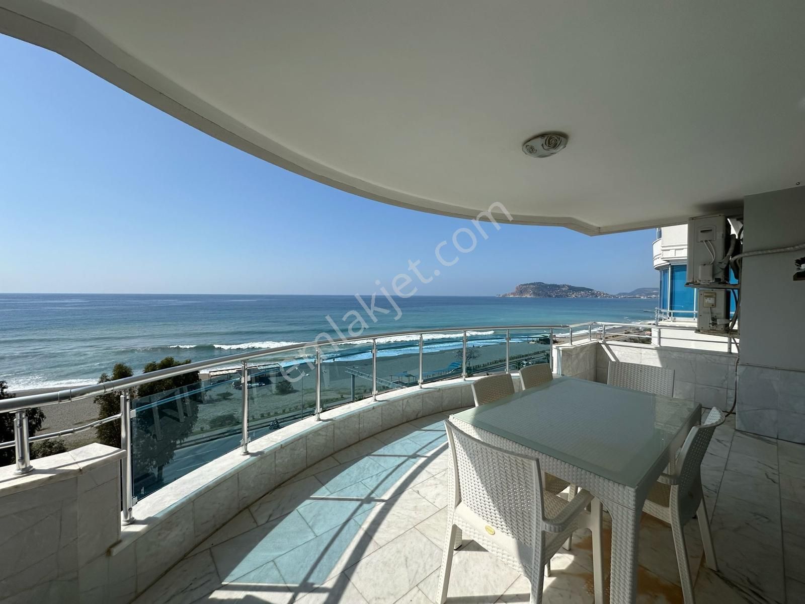 Alanya Kurt Safir'de Deniz Manzaralı 3 +1 Satılık Daire