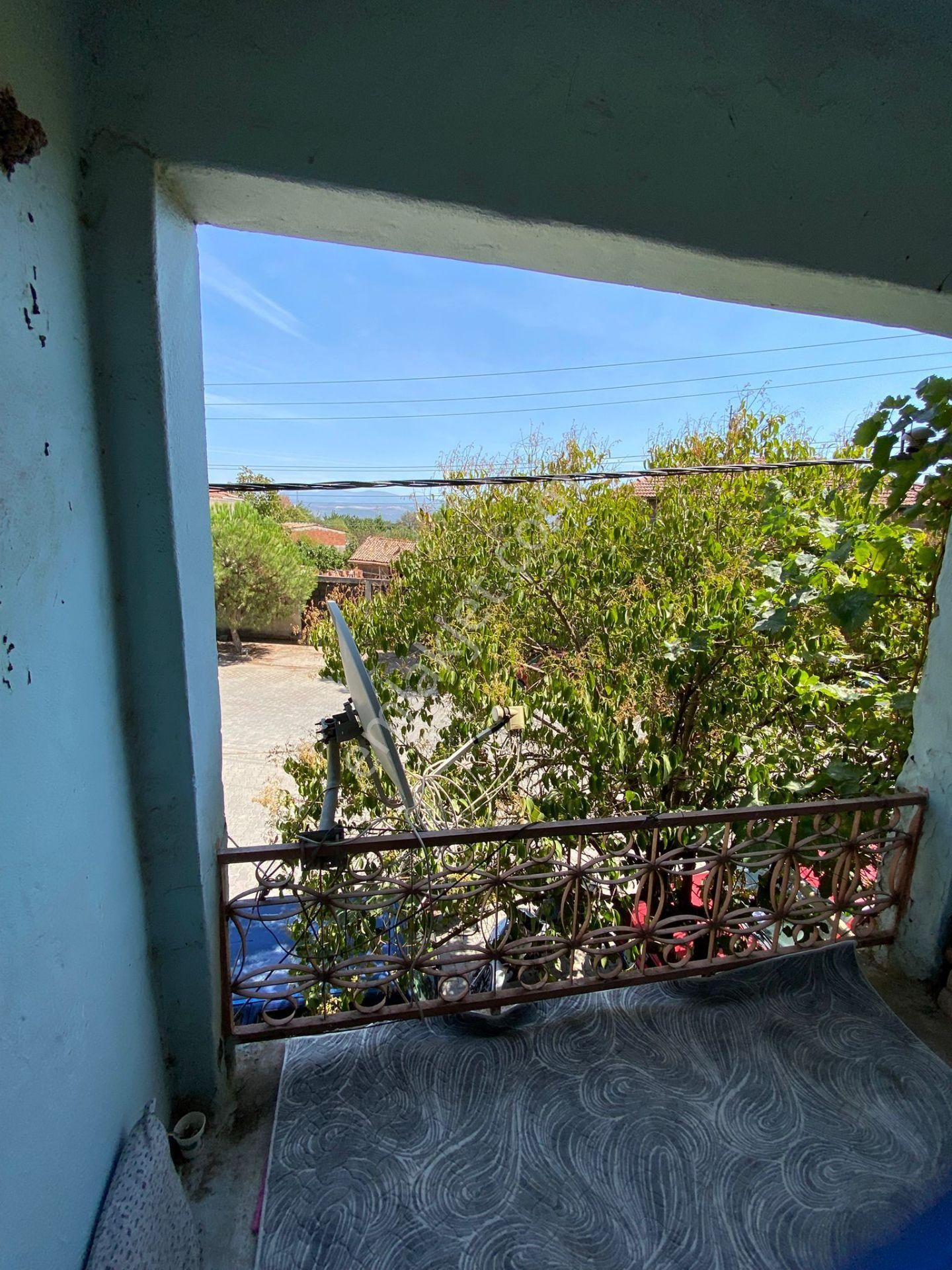 Medar Mah. İki Dükkan Bir Ev Satılık (emin'den) - Görsel 3