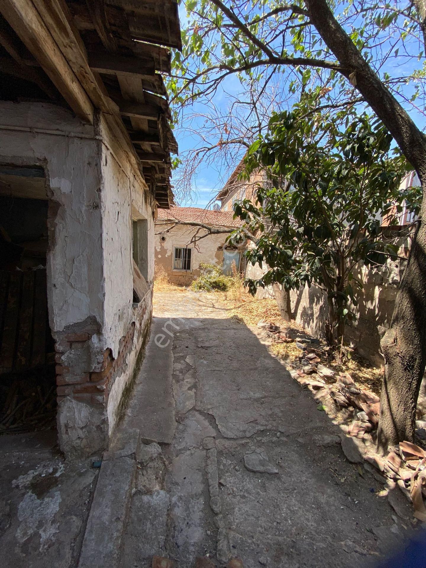 Medar Mah. İki Dükkan Bir Ev Satılık (emin'den) - Görsel 11