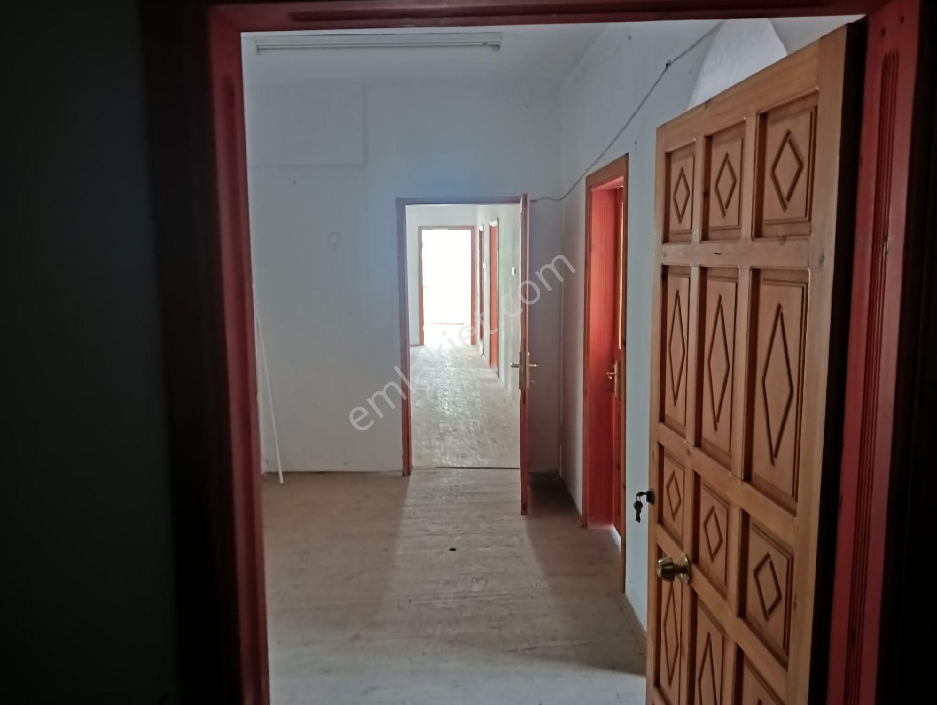 Demir Gayrimenkulden Bafra Emirefendi Mh'de Satılık 4 Katlı Bina - Görsel 21