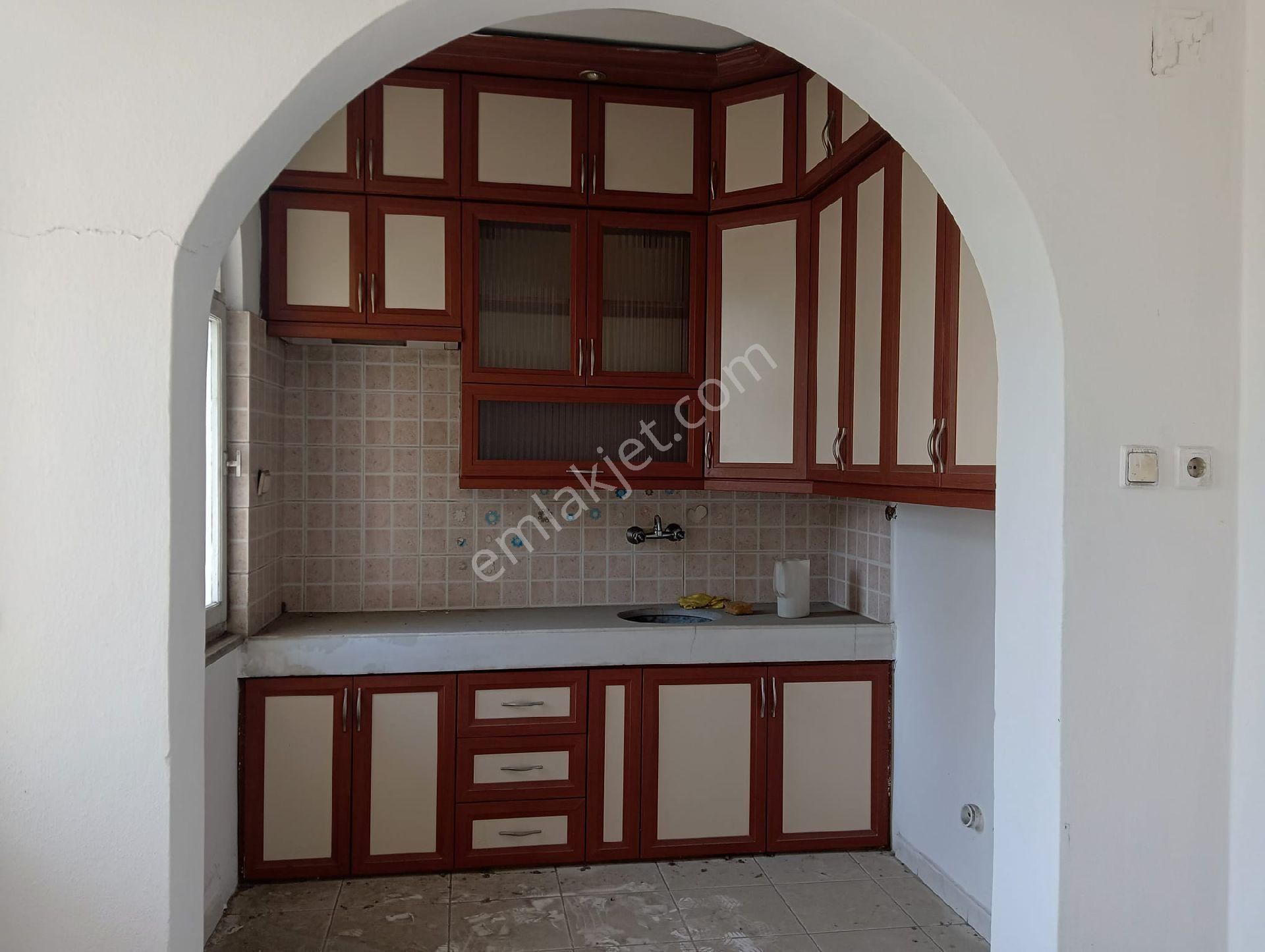 Demir Gayrimenkulden Bafra Emirefendi Mh'de Satılık 4 Katlı Bina - Görsel 7