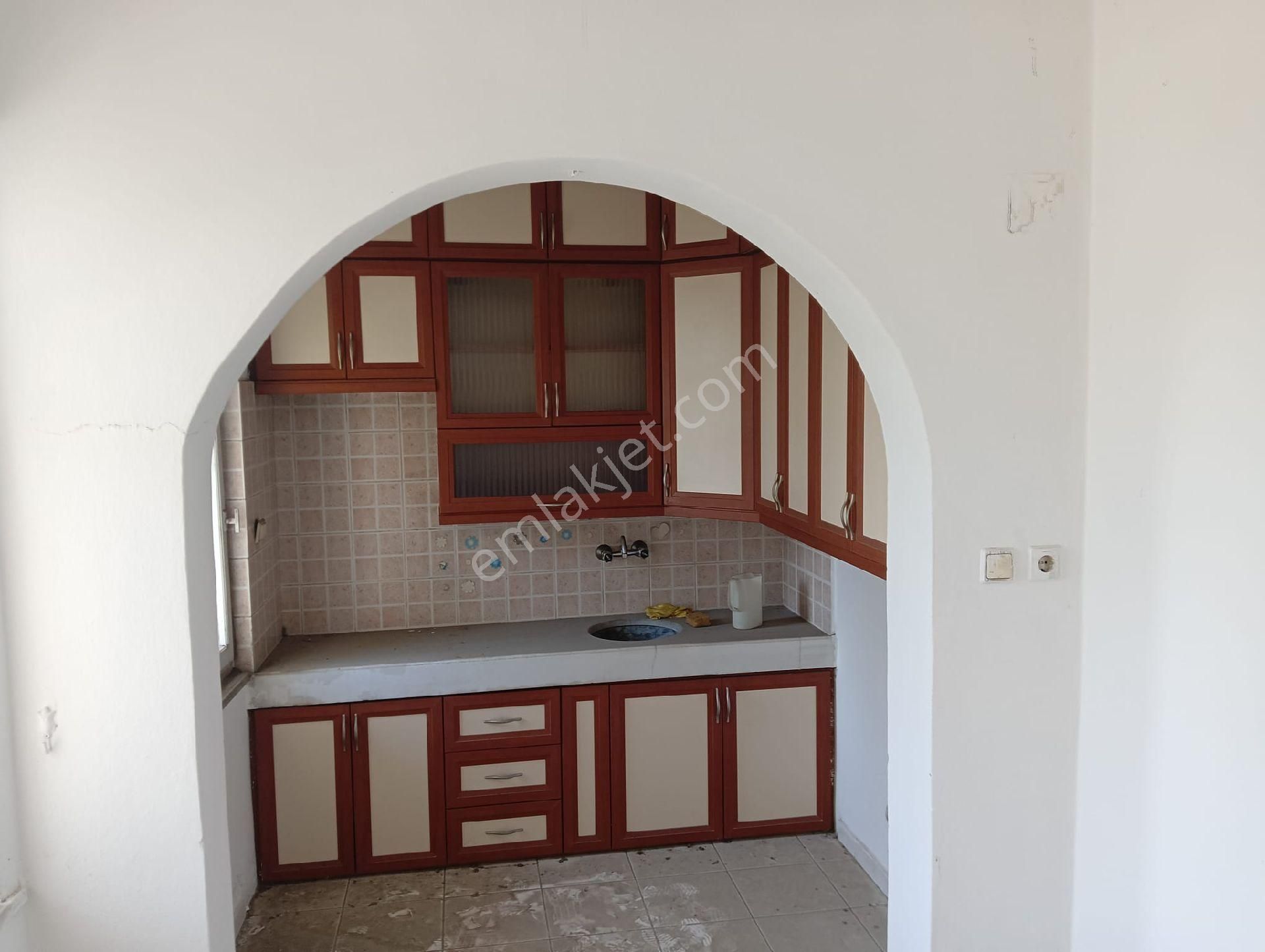 Demir Gayrimenkulden Bafra Emirefendi Mh'de Satılık 4 Katlı Bina - Görsel 6