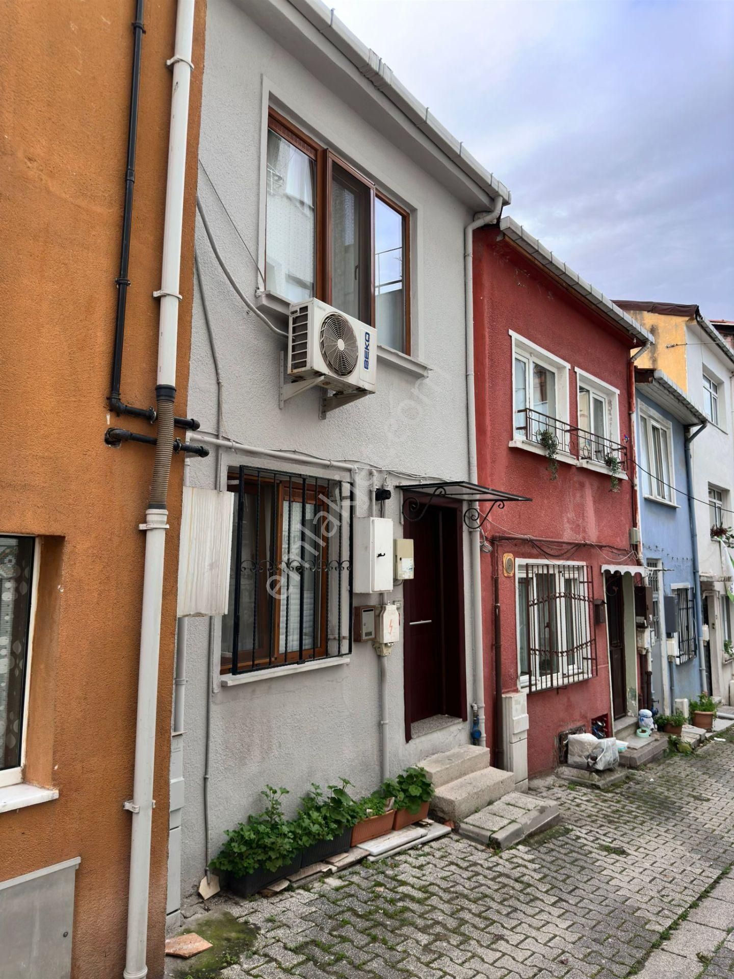Üsküdar Salacak İmrahor'da 2 Katlı İmarlı Müstakil Bina - Görsel 9