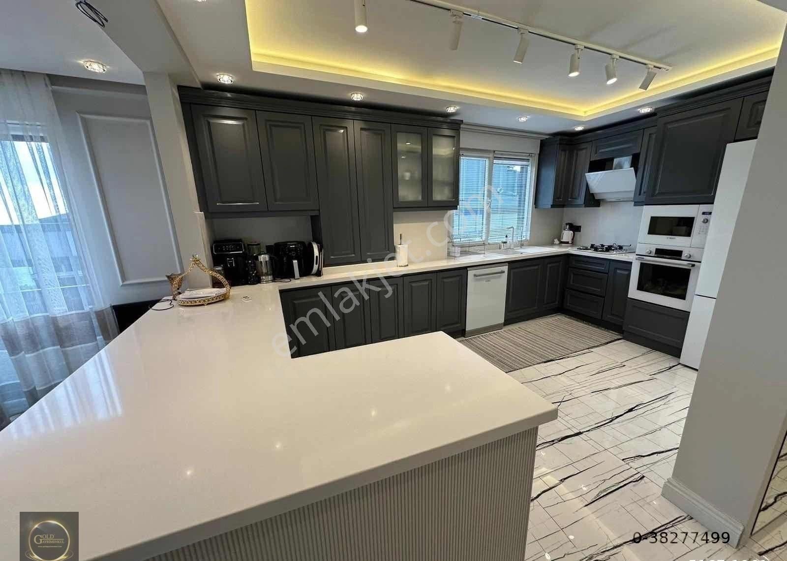 Üsküdar Salacak'ta Manzaralı Otoparklı Dubleks Daire - Görsel 8