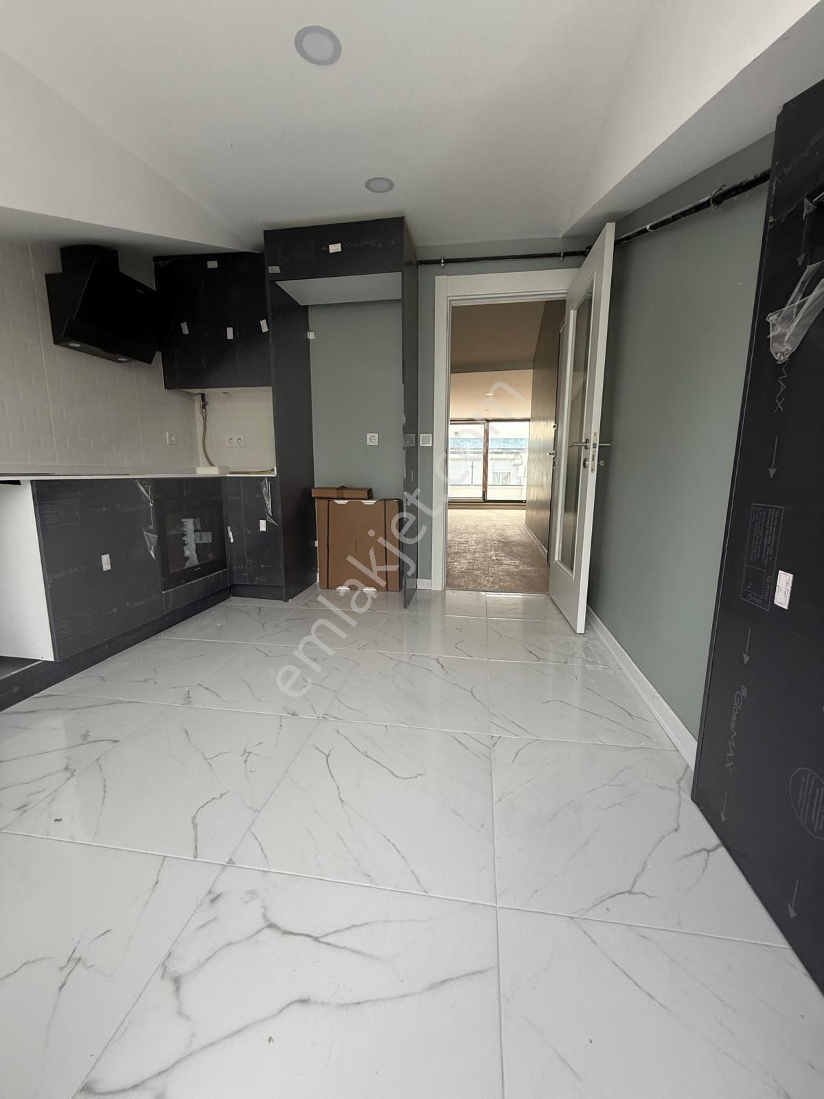 Üsküdar Salacak'ta Deniz Manzaralı Dubleks - Görsel 23