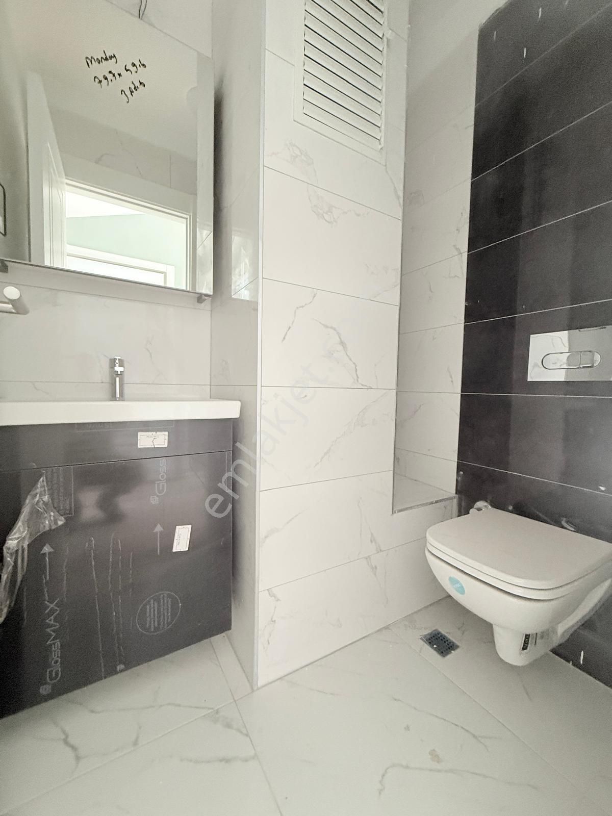 Üsküdar Salacak'ta Deniz Manzaralı Dubleks - Görsel 15