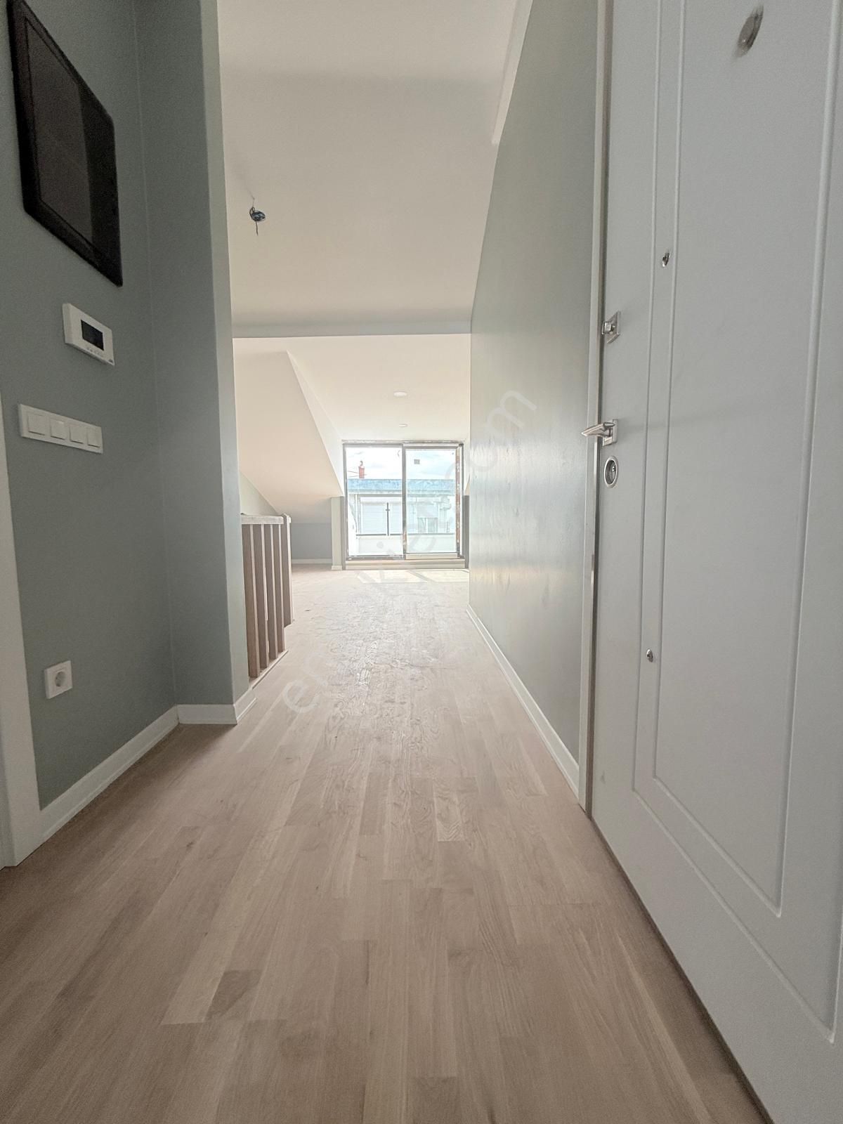 Üsküdar Salacak'ta Deniz Manzaralı Dubleks - Görsel 14