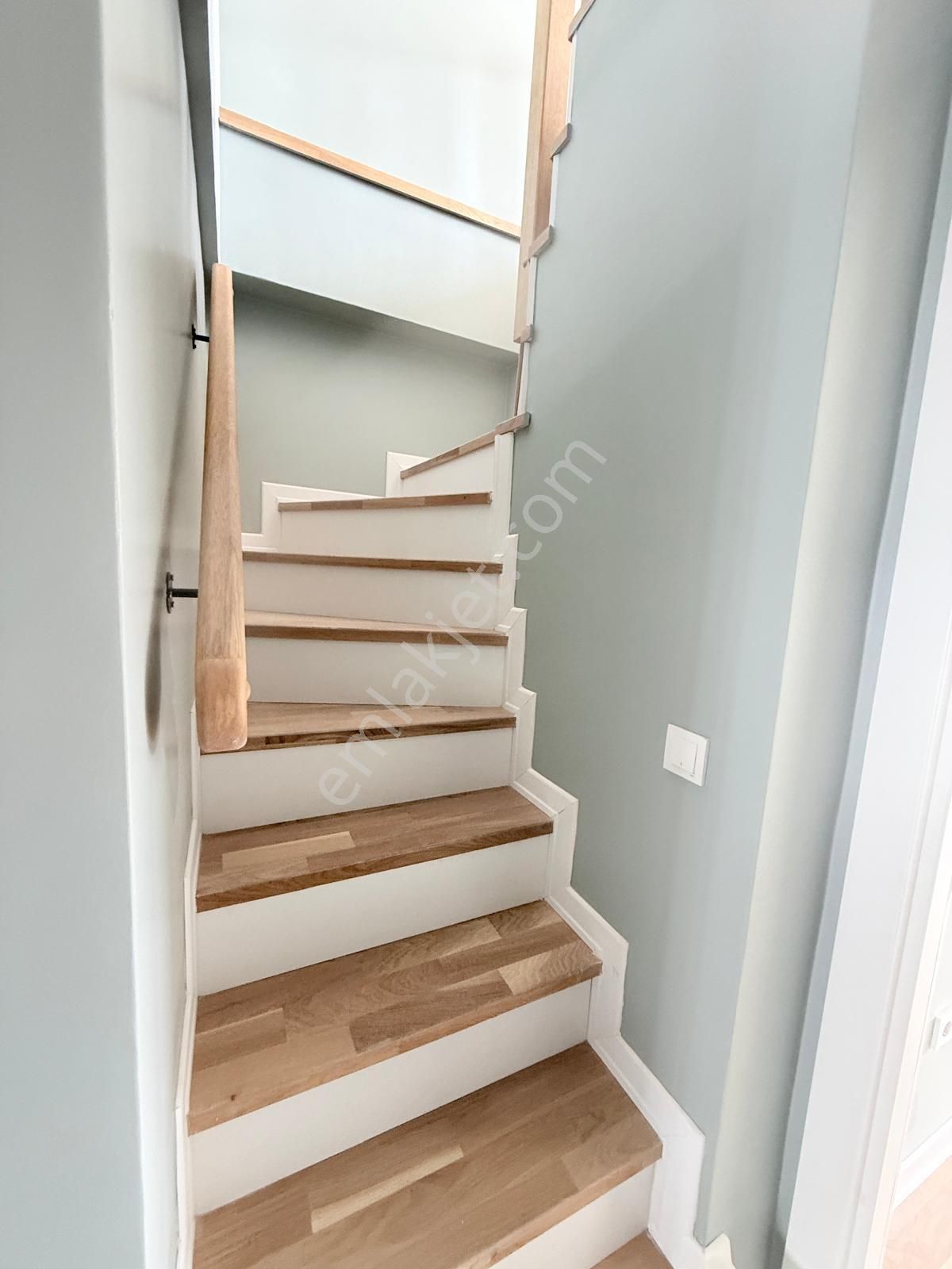 Üsküdar Salacak'ta Deniz Manzaralı Dubleks - Görsel 12