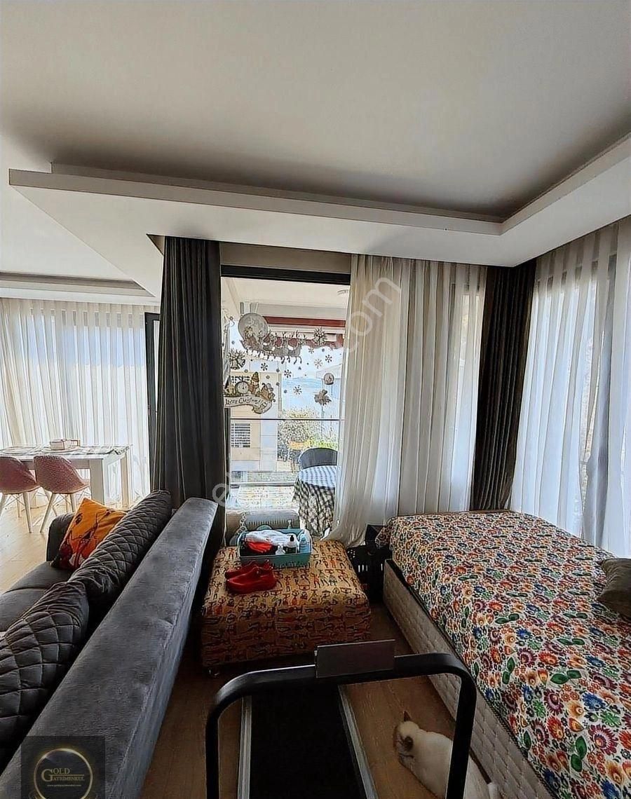 Acil Satılık Üsküdar Salacakta Nitelikli Binada Kısmi Manzara 2+1 80 M2 Daire - Görsel 6