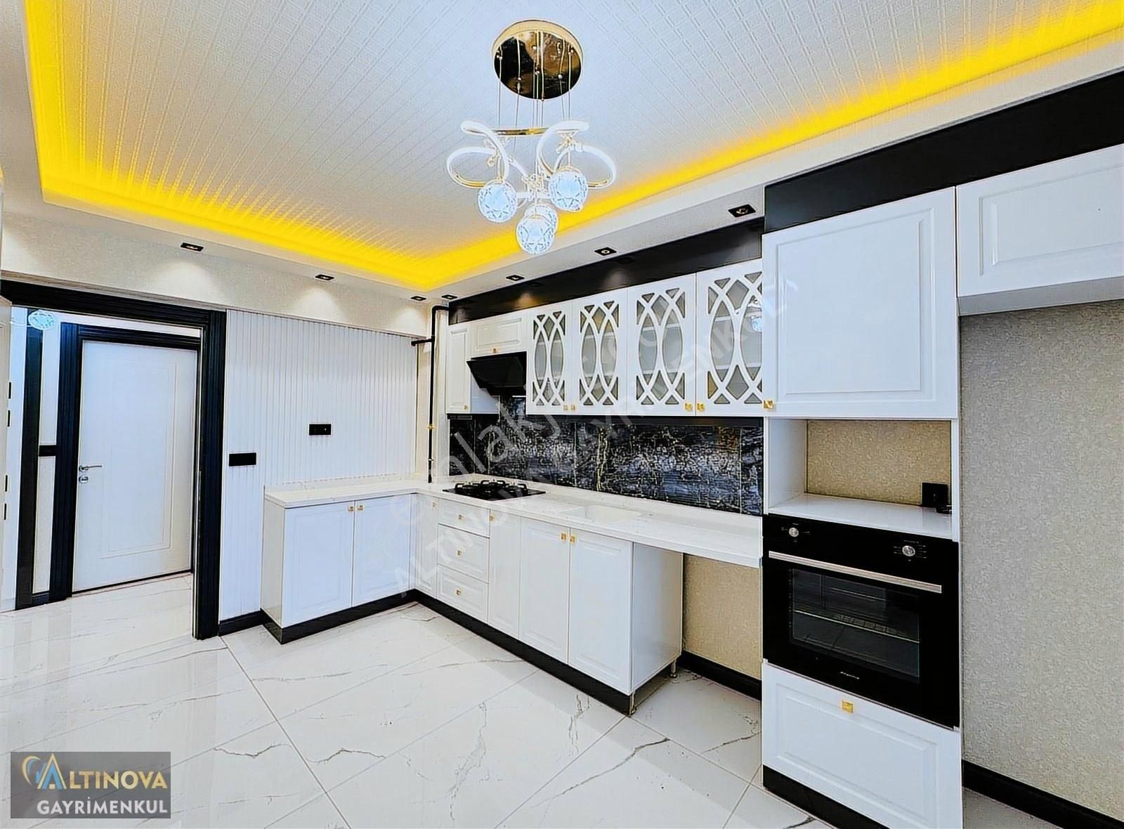 Keçiörende Geniş Ferah Ultra Lüx Yapılı Satılık 4+1 Daire - Görsel 2