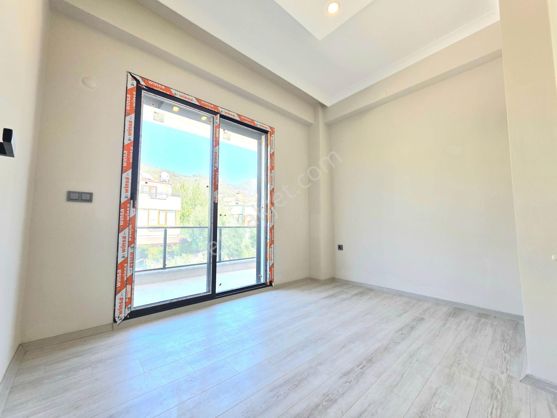 Vahdet'ten Atınolk'ta Müstakil Bahçeli Süper Manzaralı 3+1 Villa - Görsel 18