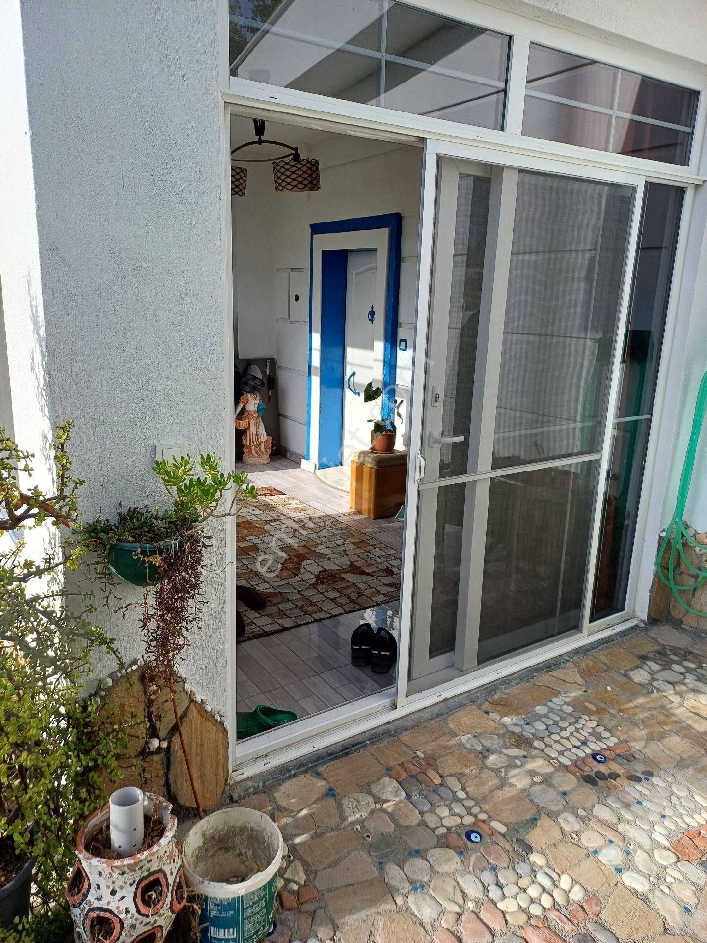 Seferihisar Ulamış Ufukköy Sitesi Villa