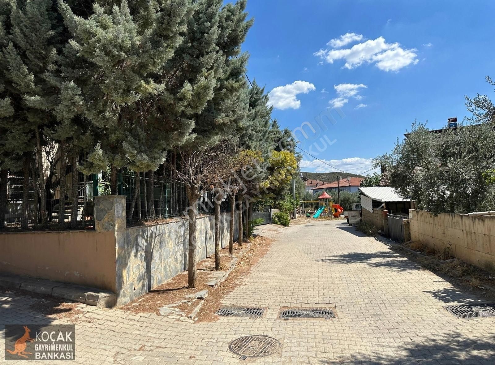 Elbeylide 387m2 Arsa Üzerine Kurulu Müstakil Dubleks Villa - Görsel 24