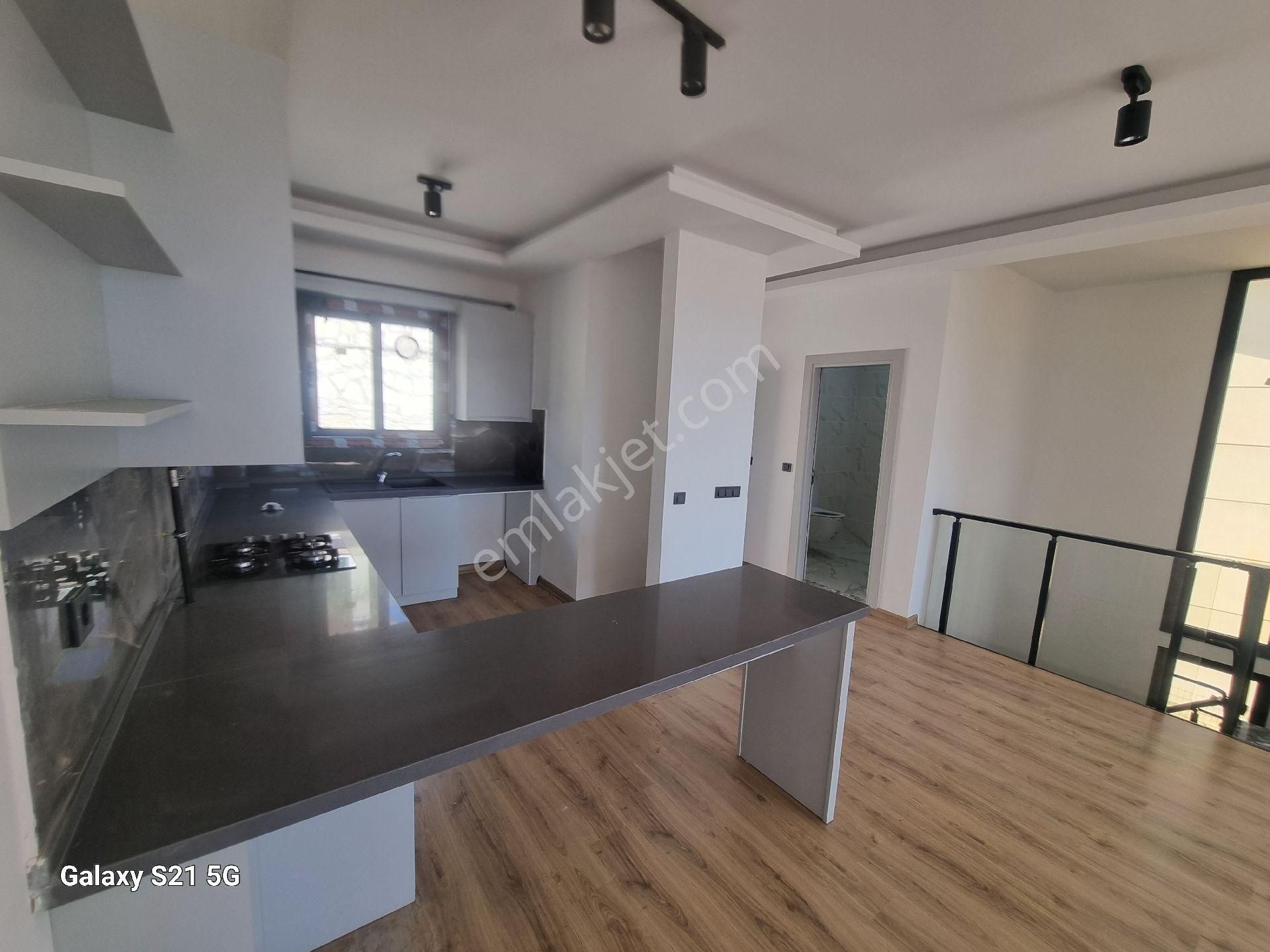 Kuşadası Kadınlar Denızınde Full Manzaralı 3+1 Bahçelı Vılla - Görsel 7