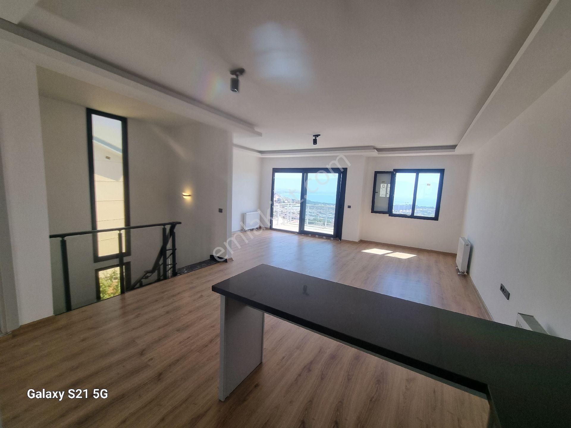 Kuşadası Kadınlar Denızınde Full Manzaralı 3+1 Bahçelı Vılla - Görsel 5