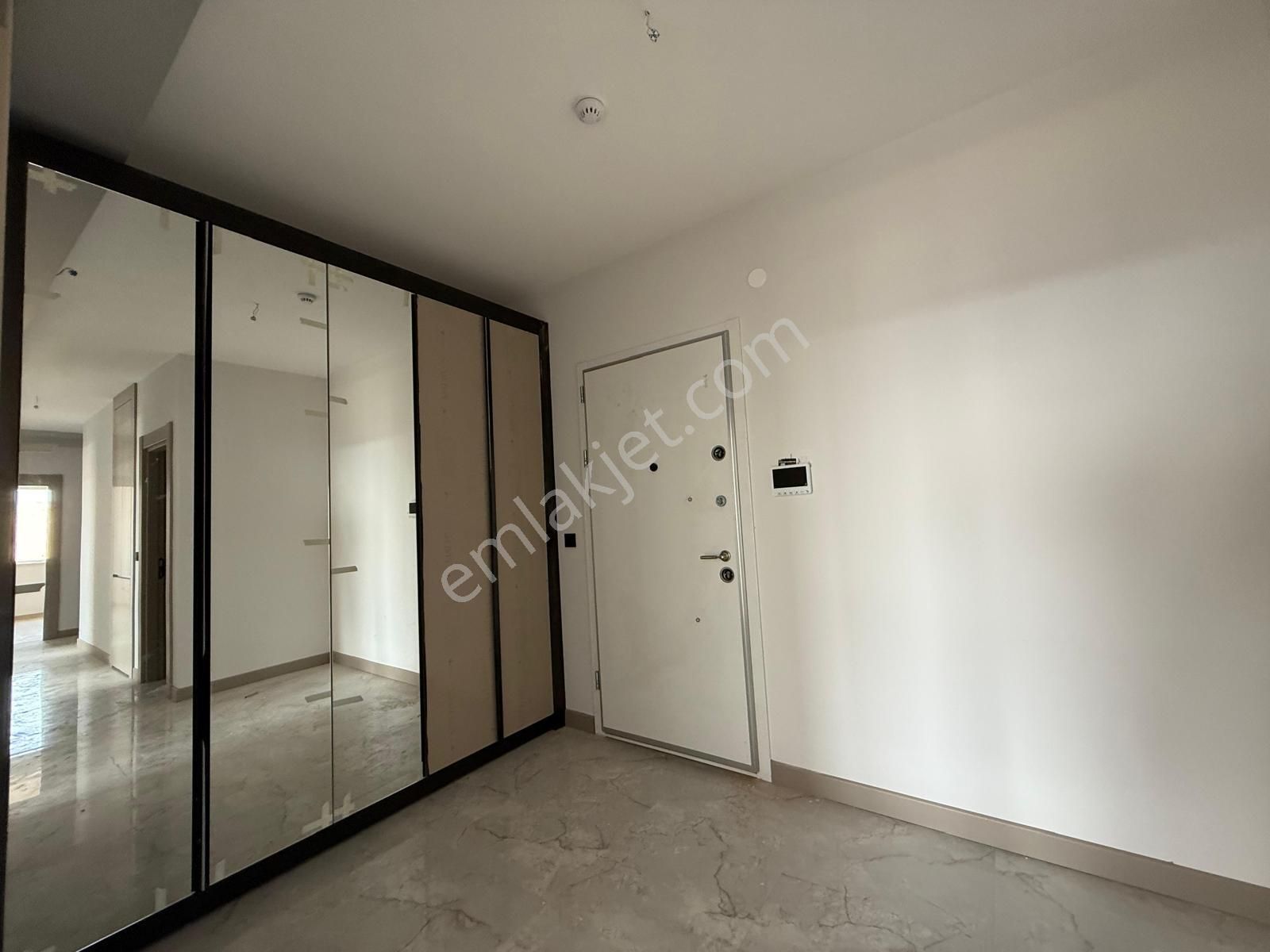 Törekent Mah.'de İskanlı 3+1 Yüksek Kat Manzaralı Fırsat Daire! - Görsel 24