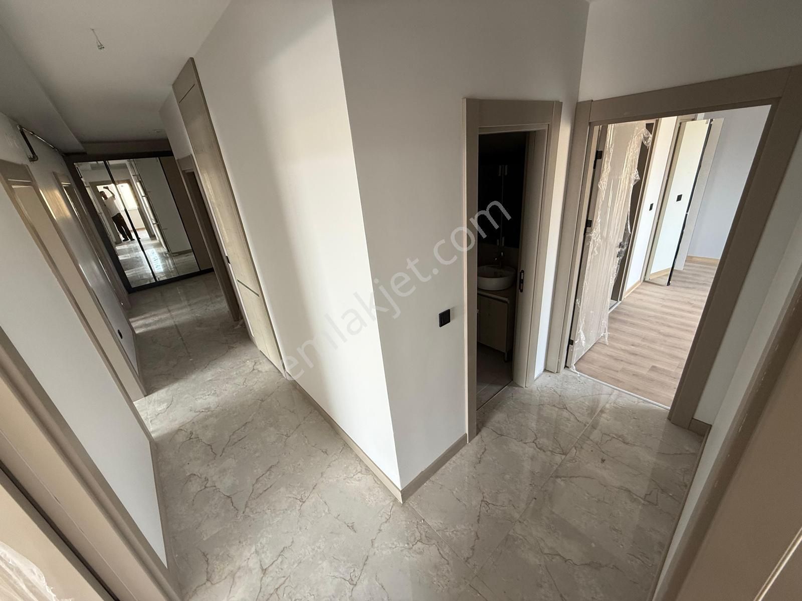 Törekent Mah.'de İskanlı 3+1 Yüksek Kat Manzaralı Fırsat Daire! - Görsel 25