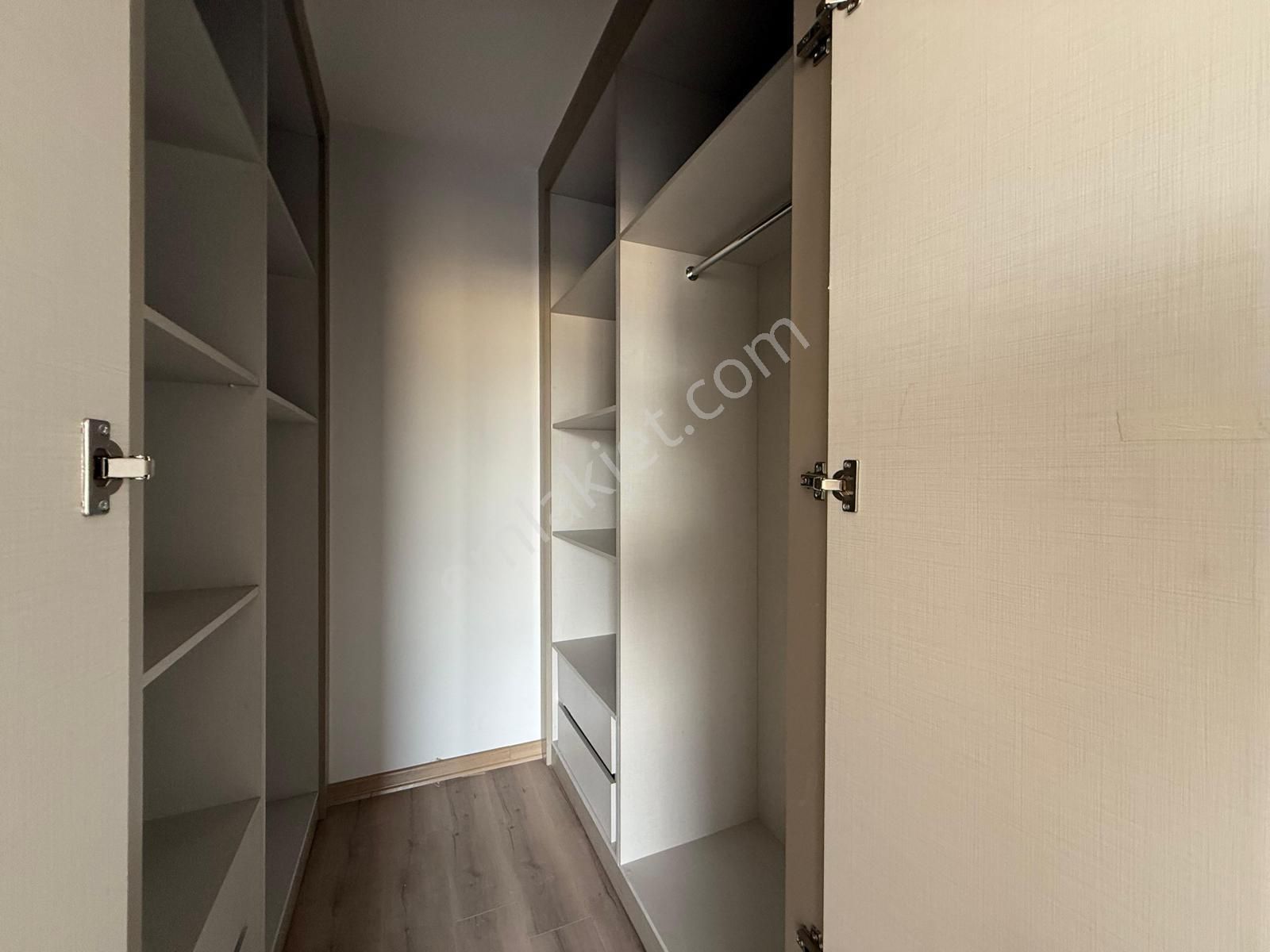 Törekent Mah.'de İskanlı 3+1 Yüksek Kat Manzaralı Fırsat Daire! - Görsel 23