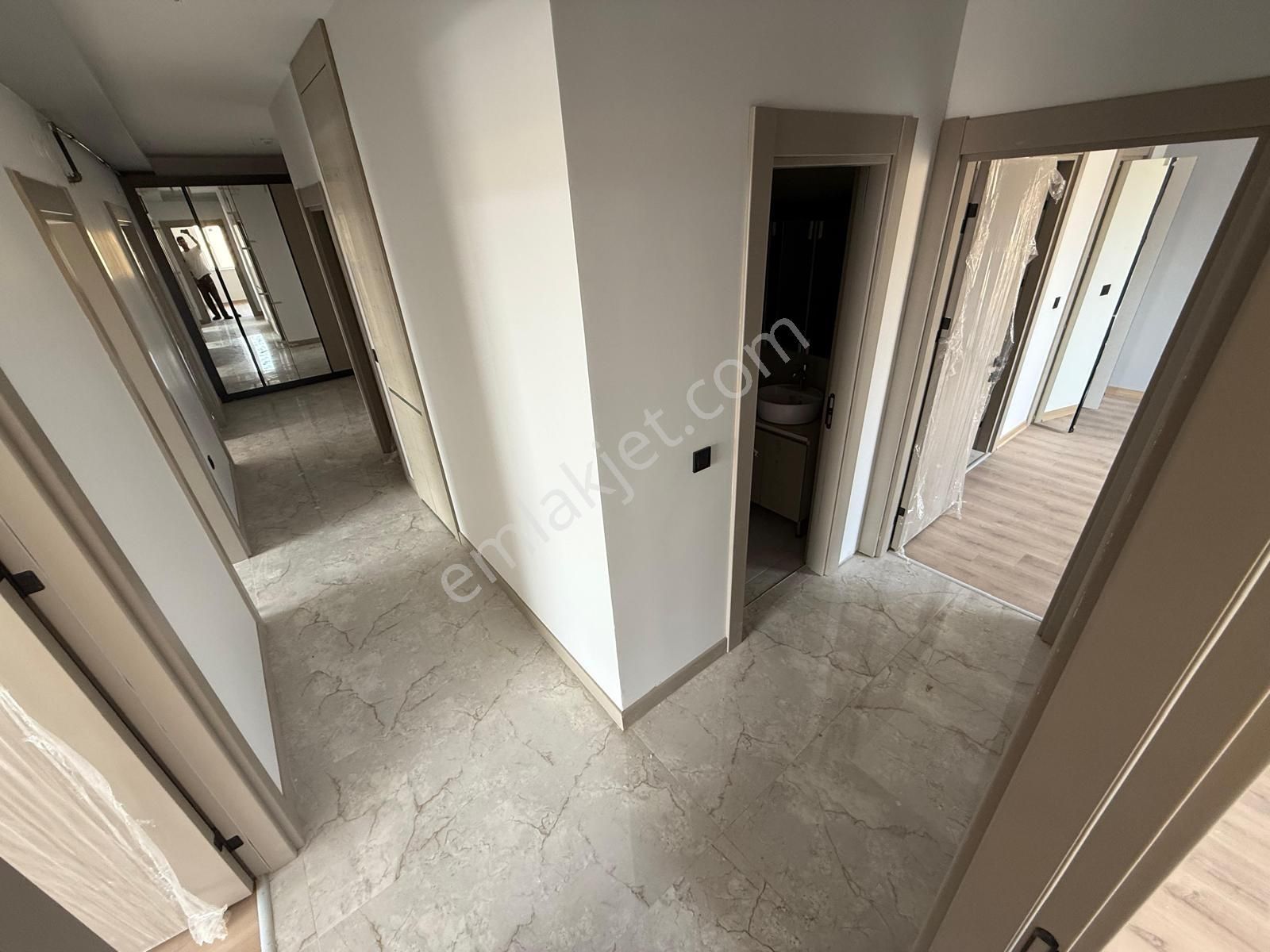 Törekent Mah.'de İskanlı 3+1 Yüksek Kat Manzaralı Fırsat Daire! - Görsel 27