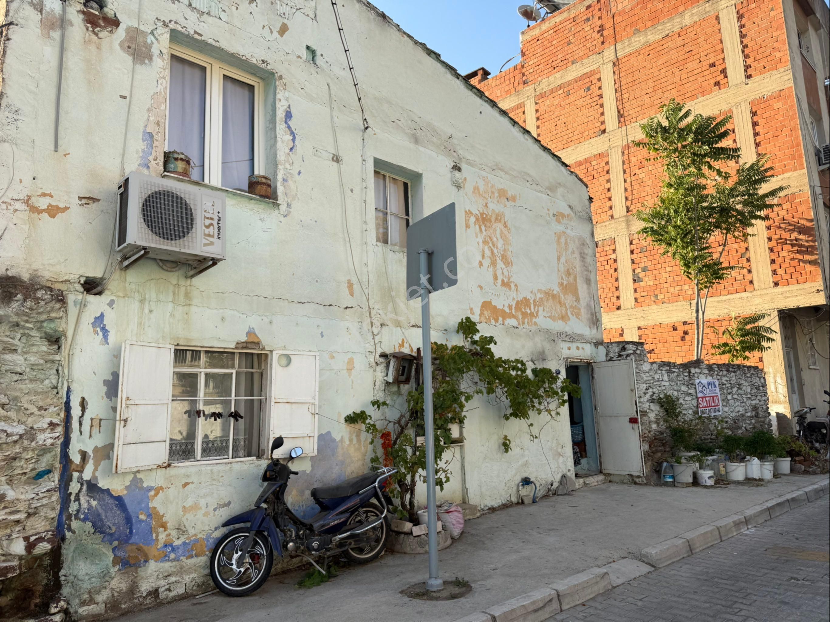 Pek Emlaktan İki Tapu Birden 1 Ev Fiyatına Cadde Üzeri İki Katlı Müstakil Ev Ve Varsa - Görsel 15