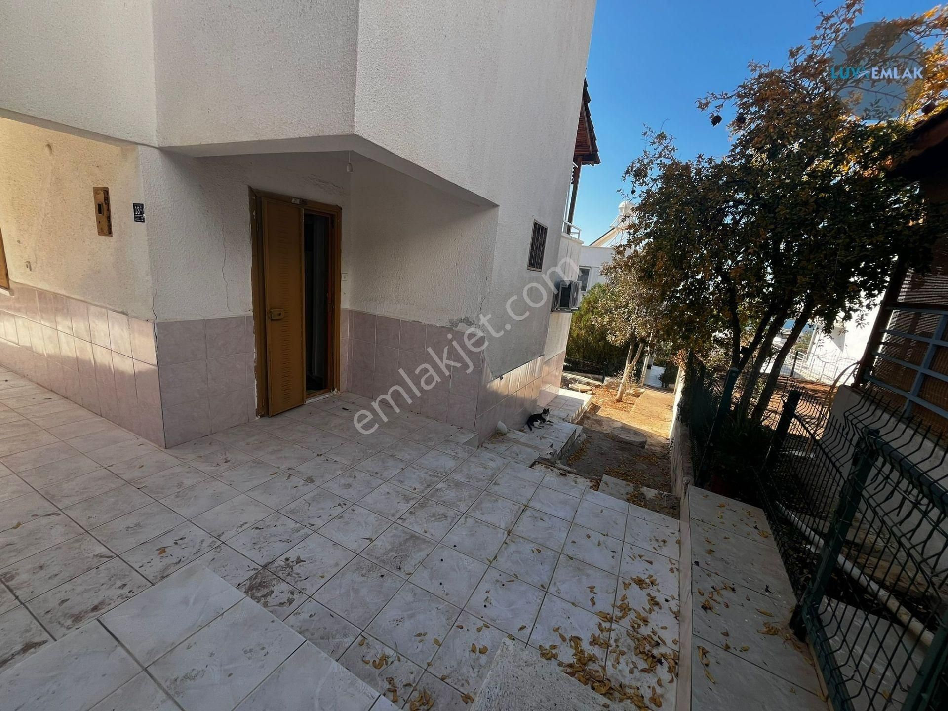 Didim Akbük'te Deniz Manzaralı Site İçi Tam Müstakil 3+1 Yazlık - Görsel 4