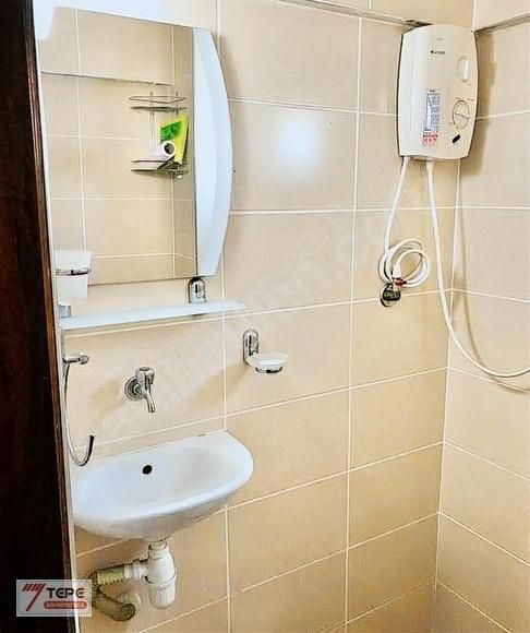 Aksaray Oto Parçacıların İçinde İşyerine Uygun Satılık Büro - Görsel 3
