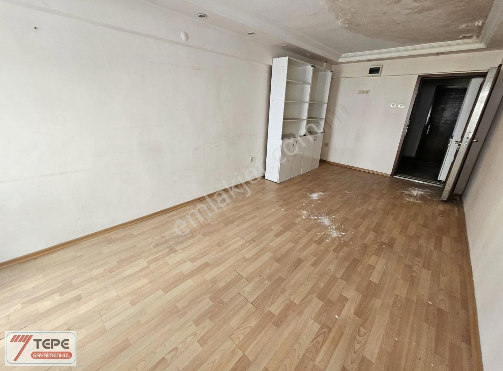 Aksaray Oto Parçacıların İçinde İşyerine Uygun Satılık Büro - Görsel 5