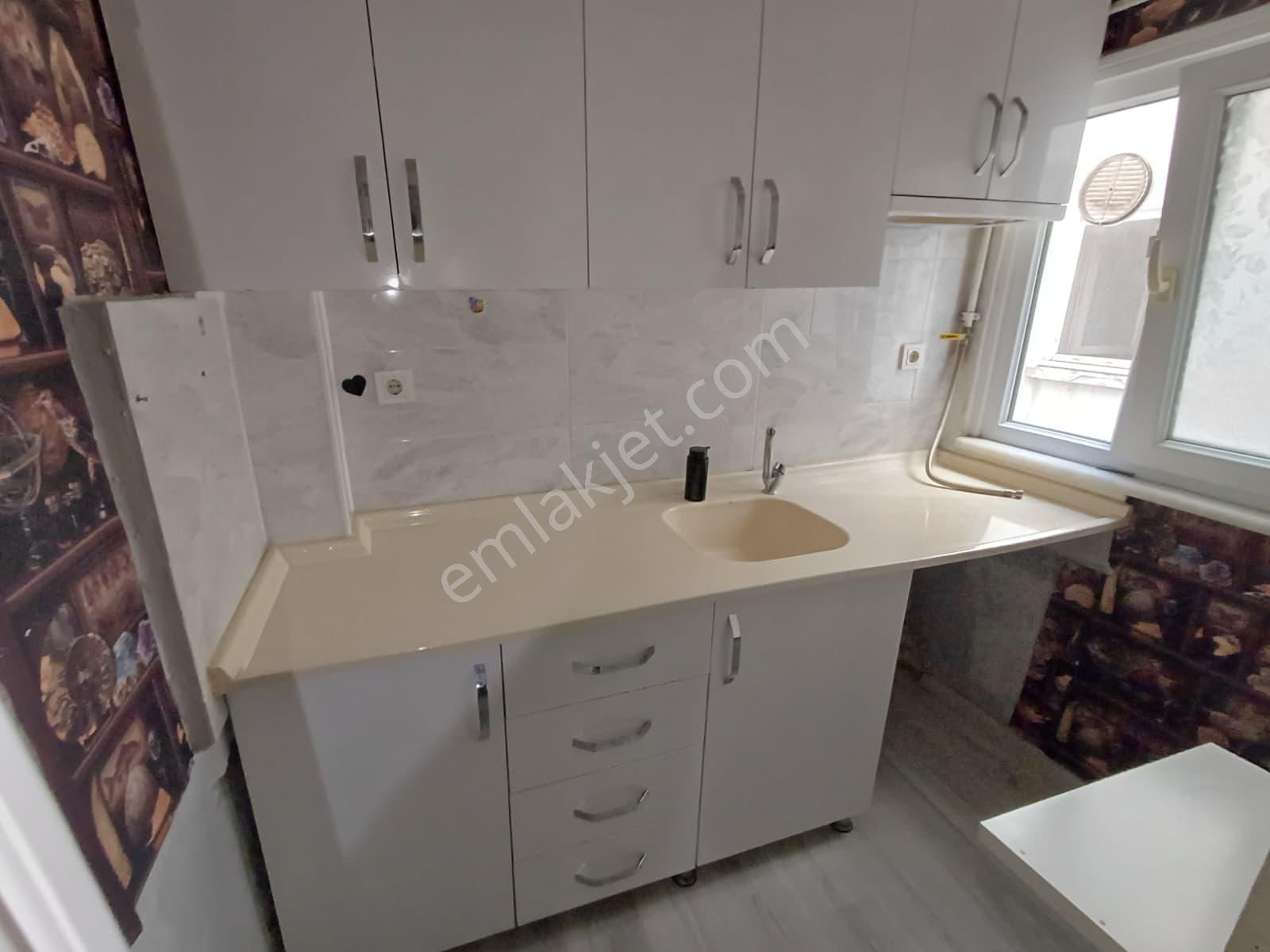 Fatih Koca Mustafapaşa Mah. Samatyada 2+1 65m² Arkacephe İskanlı Satılık Daire Osmanlı Emlak - Görsel 4