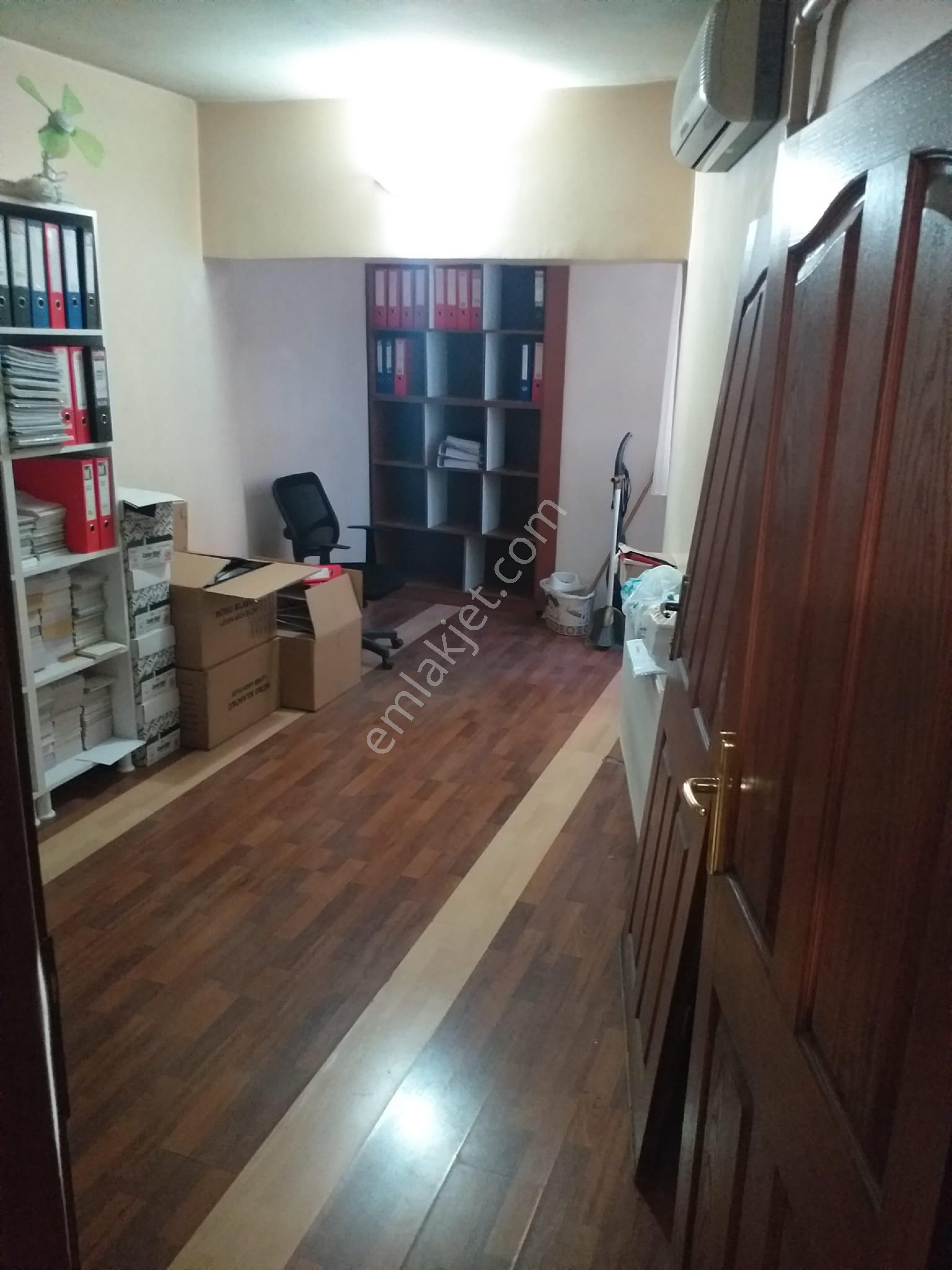 “2 Adet Doğal Gazlı Kiracılı Aynı Katta Büro” - Görsel 12