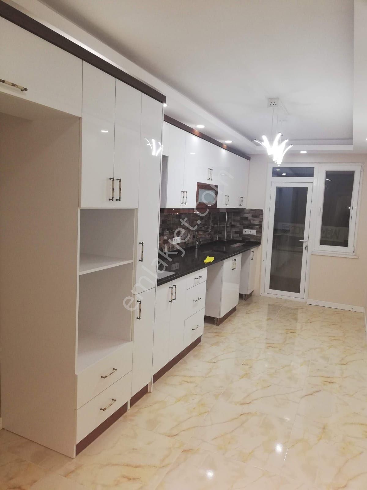 Şehrin Merkezi Mark Antalya Paraleli Kiralık Mesken Veya Ofis ,büro - Görsel 2