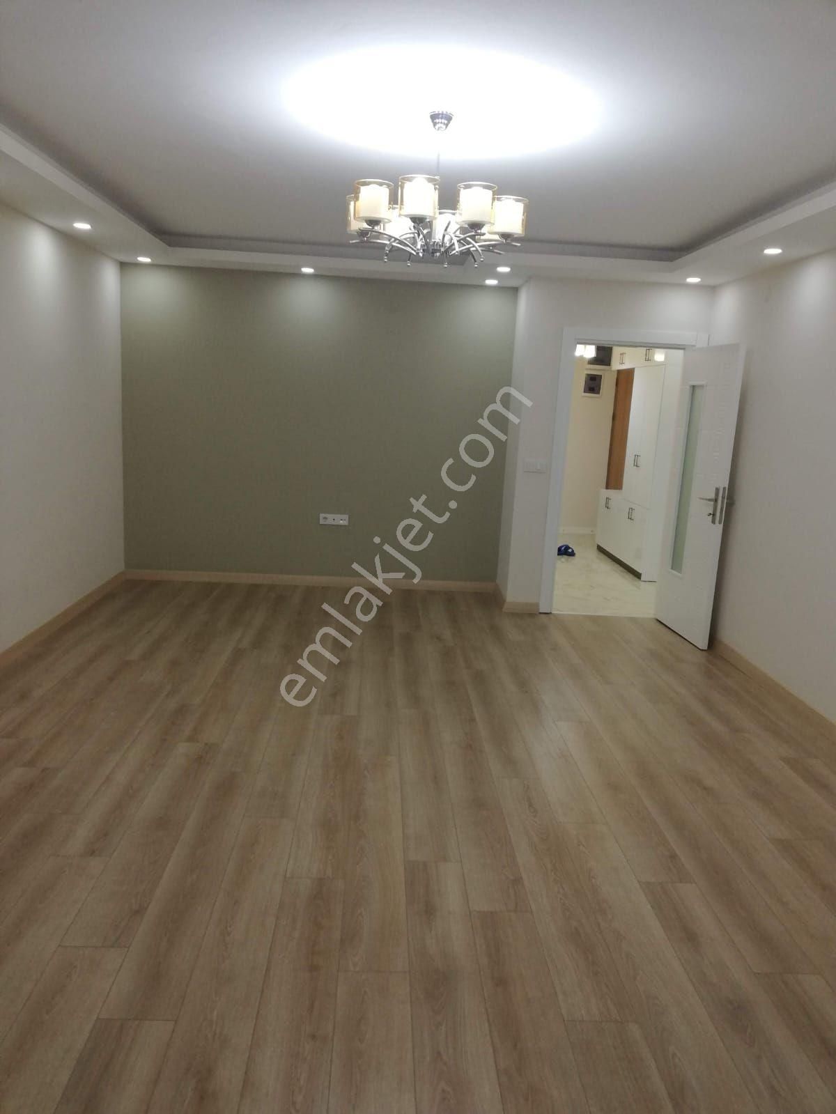 Şehrin Merkezi Mark Antalya Paraleli Kiralık Mesken Veya Ofis ,büro - Görsel 4