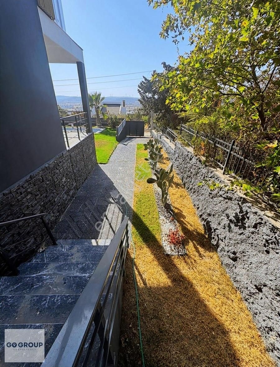 Urla Bademler Havuzlu 5+2 Müstakil Tripleks Villa - Görsel 12