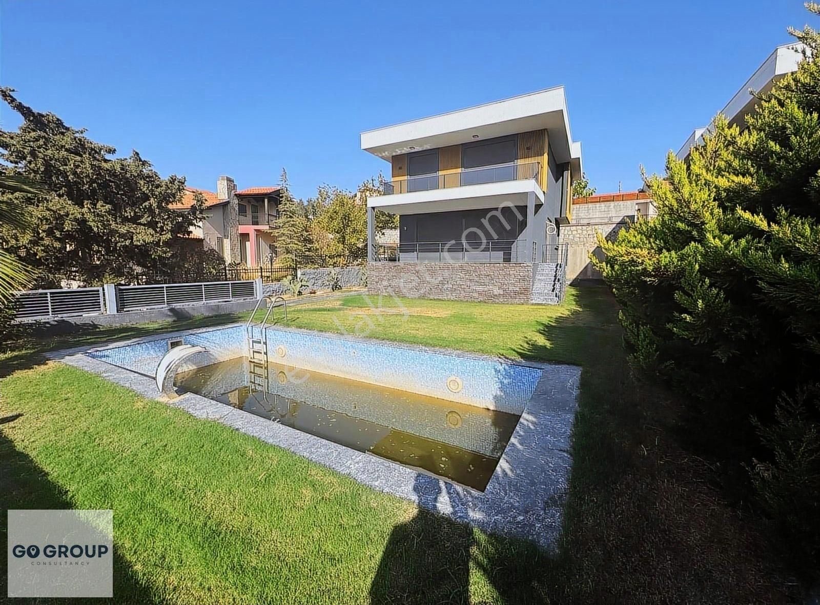 Urla Bademler Havuzlu 5+2 Müstakil Tripleks Villa - Görsel 20