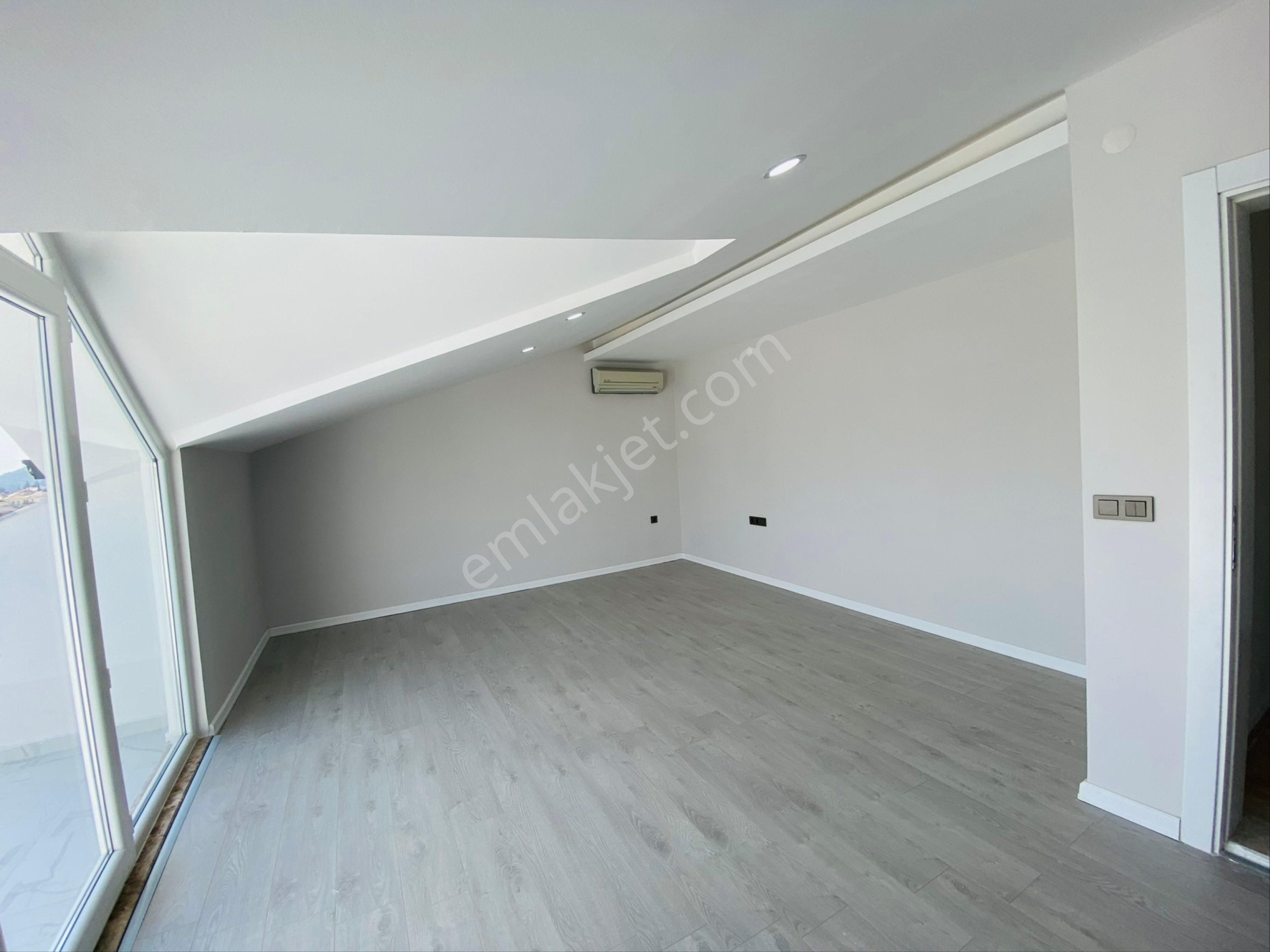 Göynükte 4+1 Tam Müstakil Tripleks Havuzlu Villa Can-iş Emlak - Görsel 25