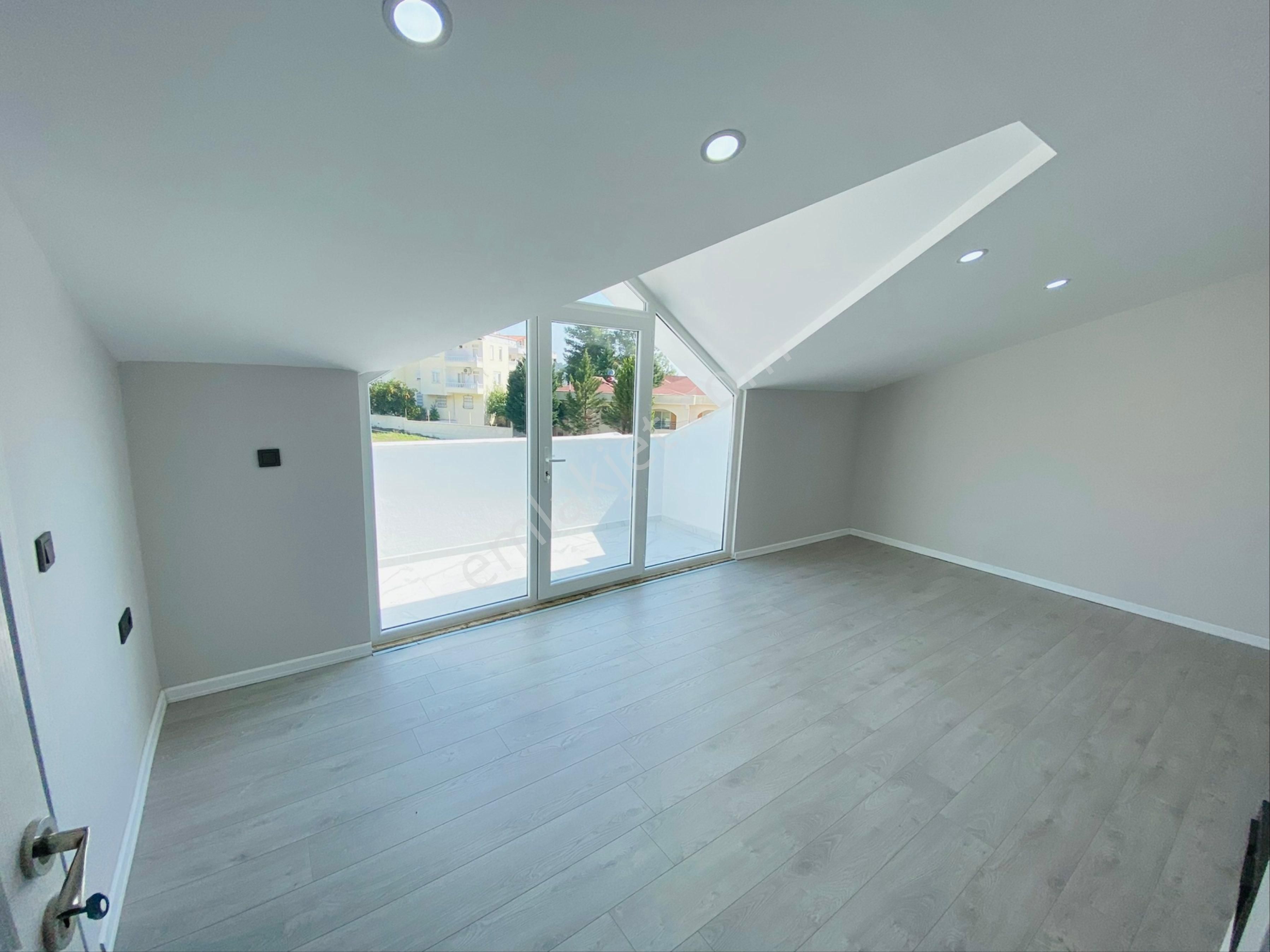 Göynükte 4+1 Tam Müstakil Tripleks Havuzlu Villa Can-iş Emlak - Görsel 24