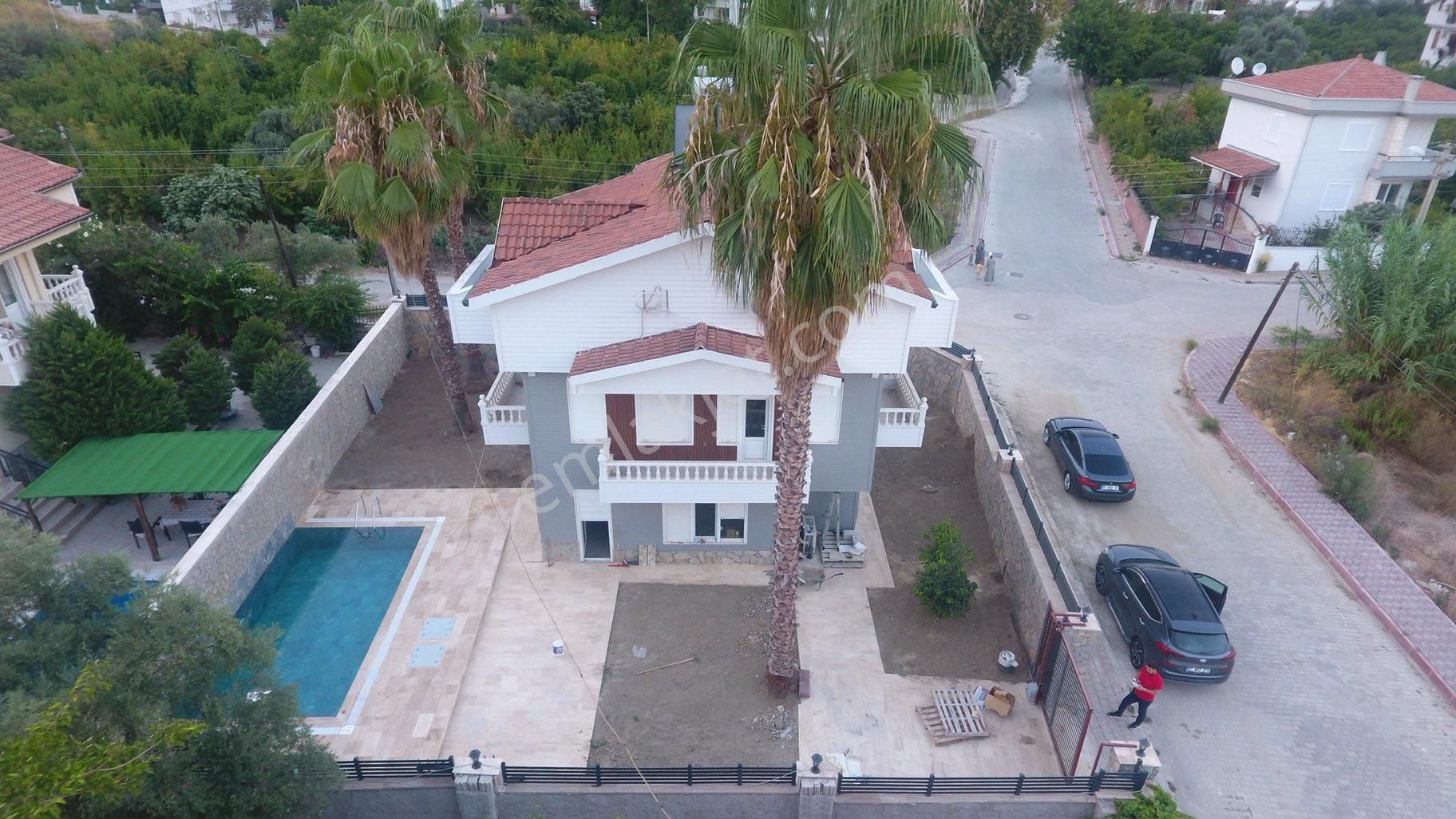 Göynükte 4+1 Tam Müstakil Tripleks Havuzlu Villa Can-iş Emlak - Görsel 5