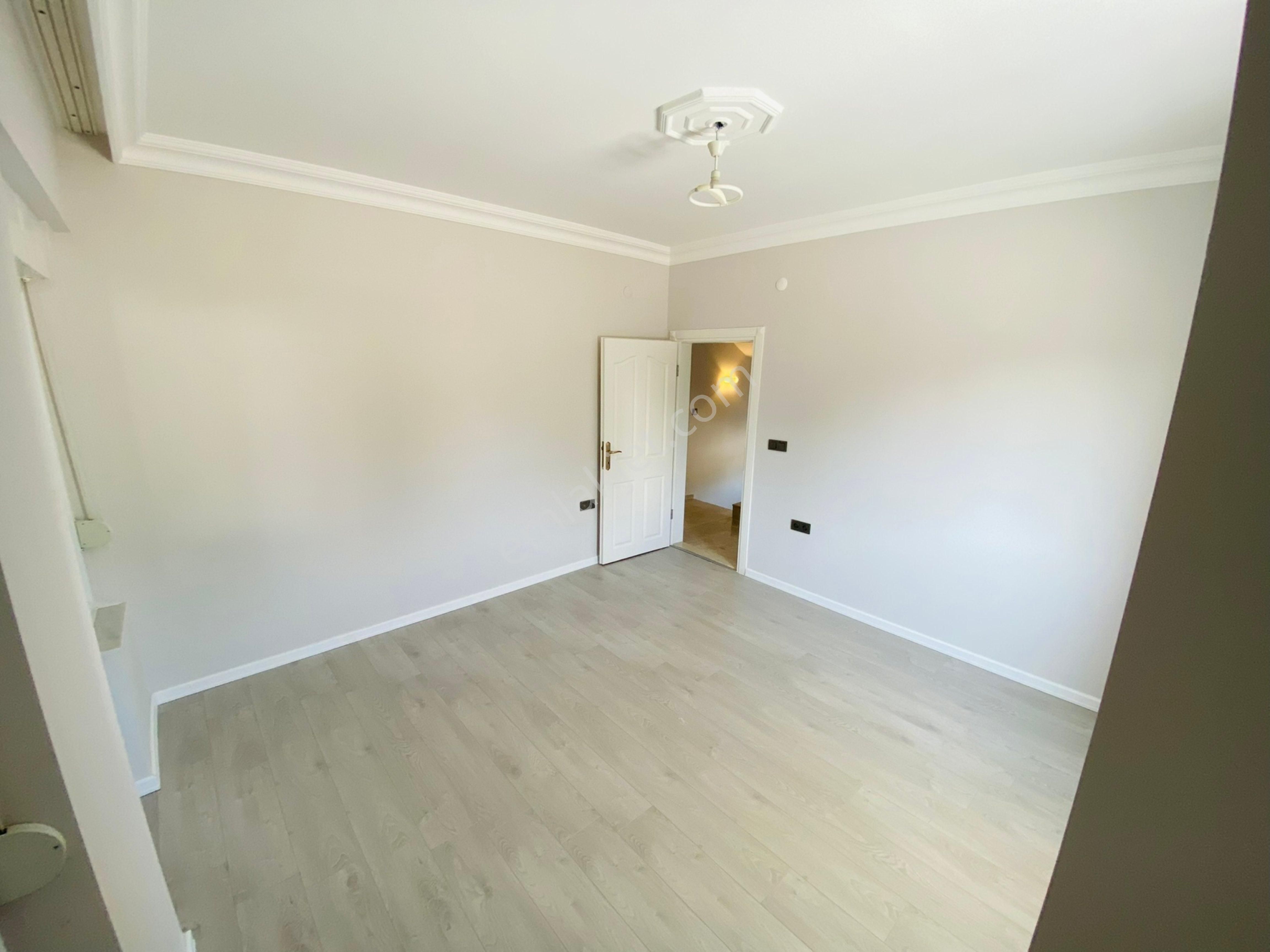 Göynükte 4+1 Tam Müstakil Tripleks Havuzlu Villa Can-iş Emlak - Görsel 22