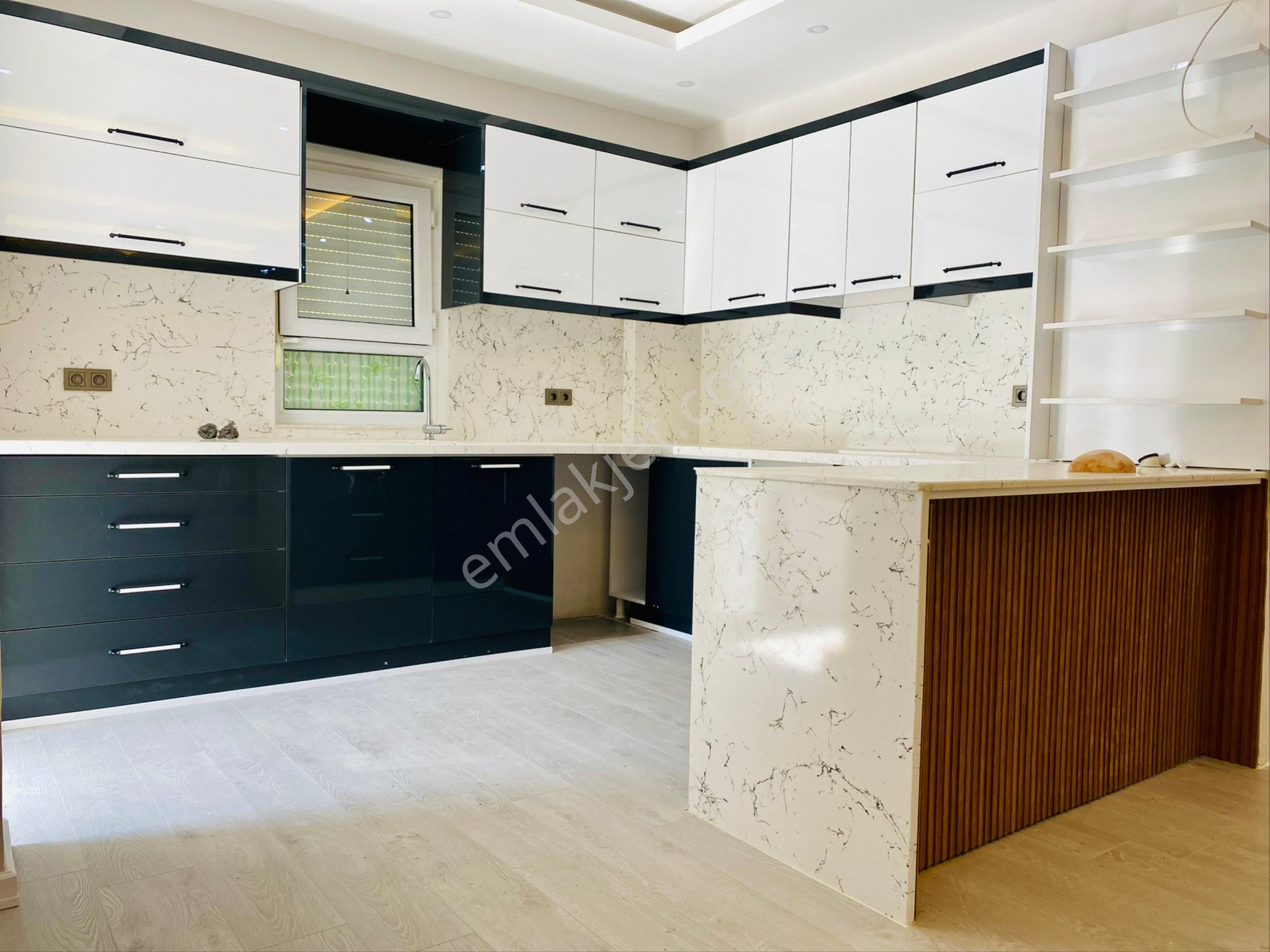 Göynükte 4+1 Tam Müstakil Tripleks Havuzlu Villa Can-iş Emlak - Görsel 13