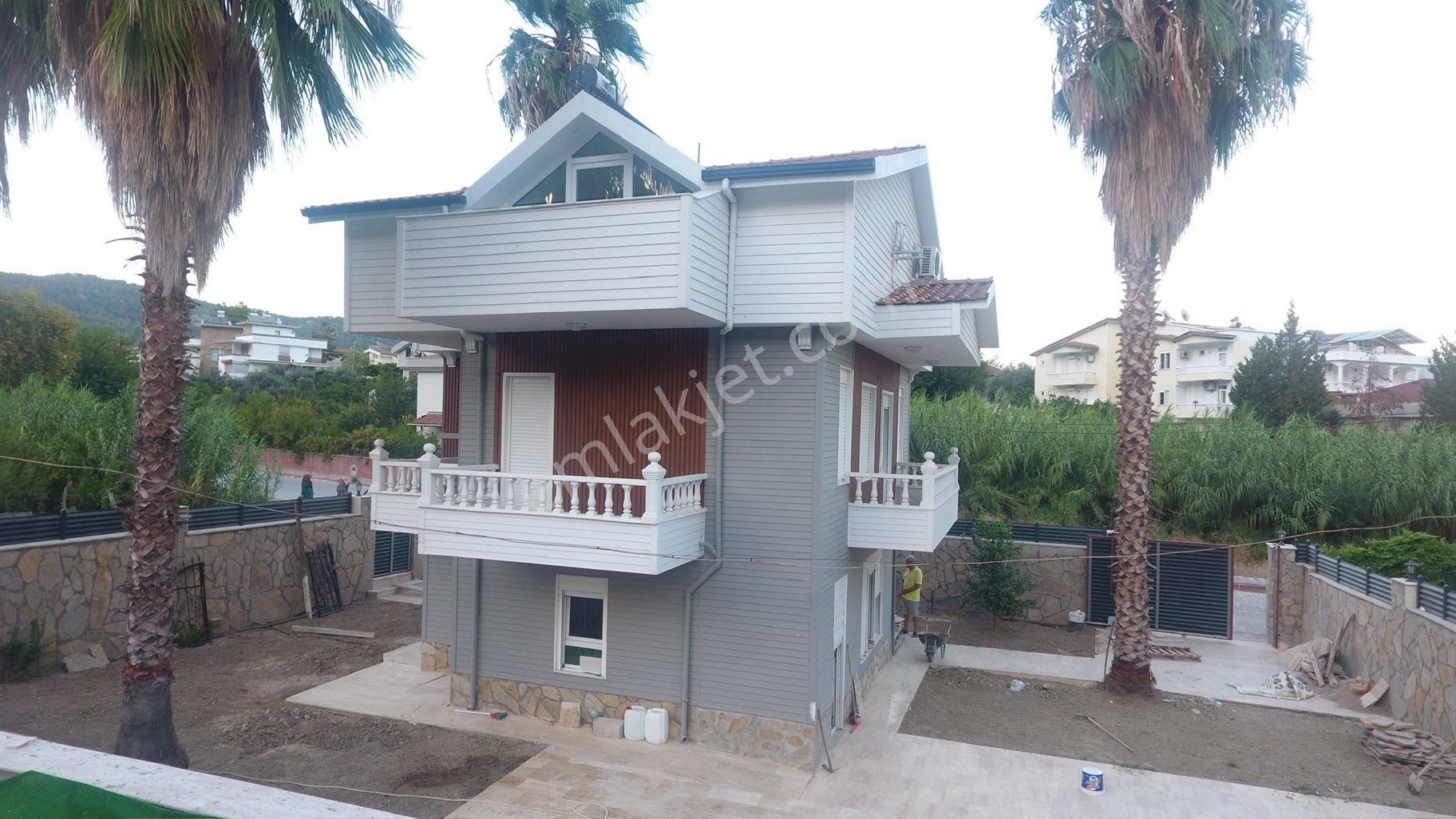 Göynükte 4+1 Tam Müstakil Tripleks Havuzlu Villa Can-iş Emlak - Görsel 33