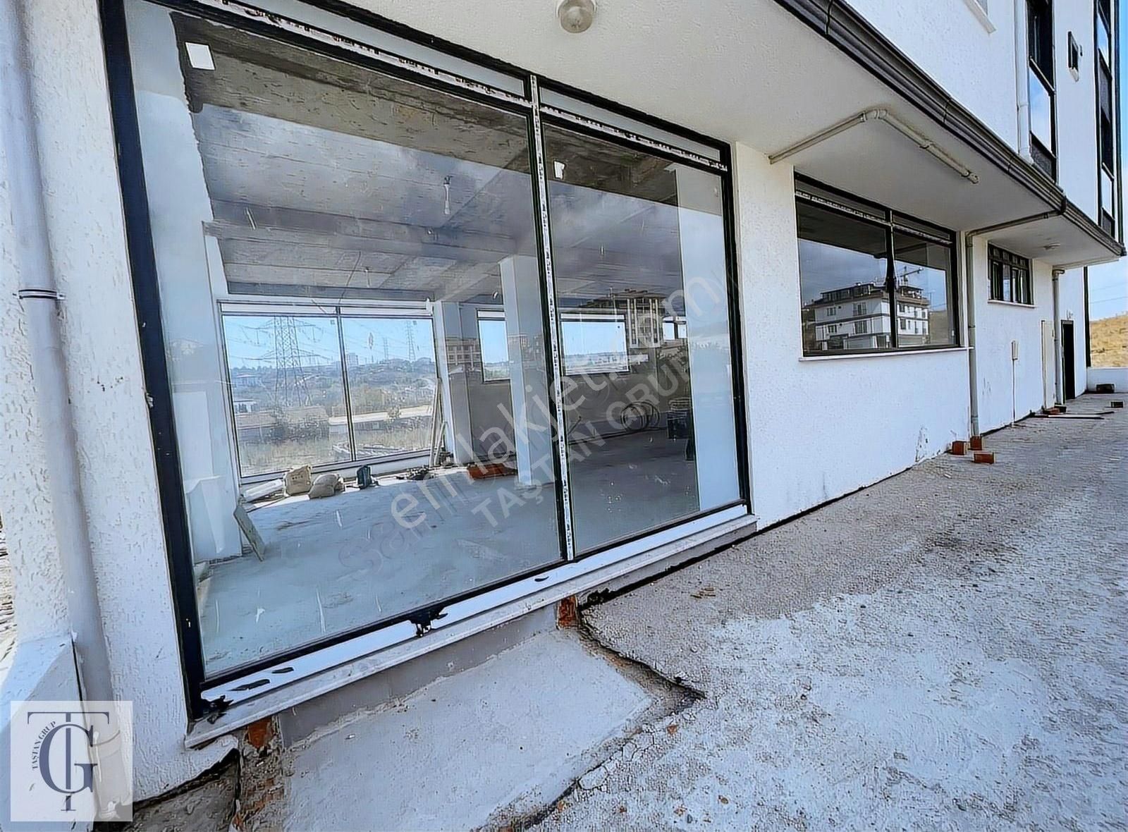 Taştan Grup'tan Hadımköy Mahallesinde 3 Katlı Kiralık Dükkan - Görsel 10