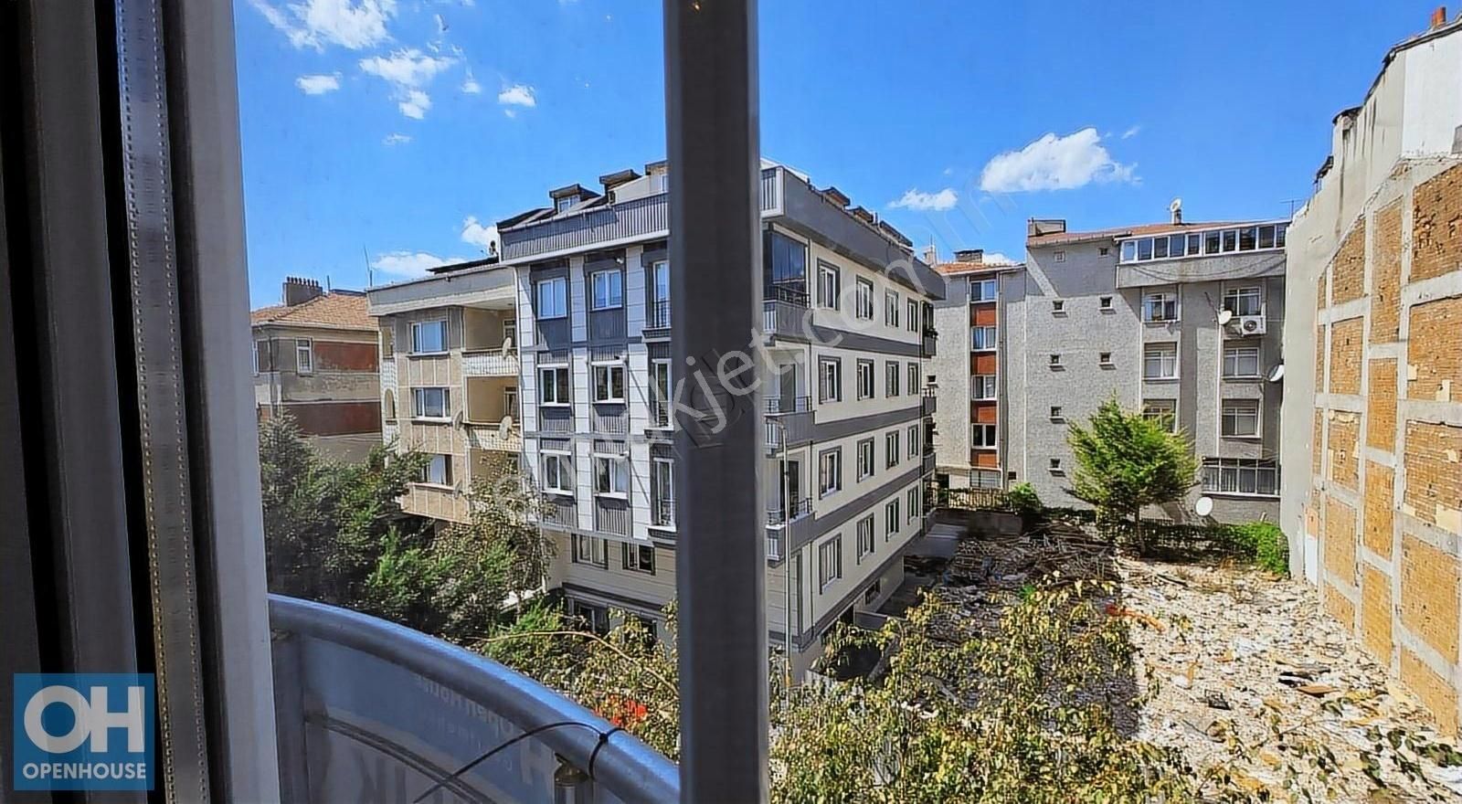 Avcılar Merkez'de 14 Yıllık Binada Denizi Gören 3+1 Lüx Ara Kat - Görsel 2