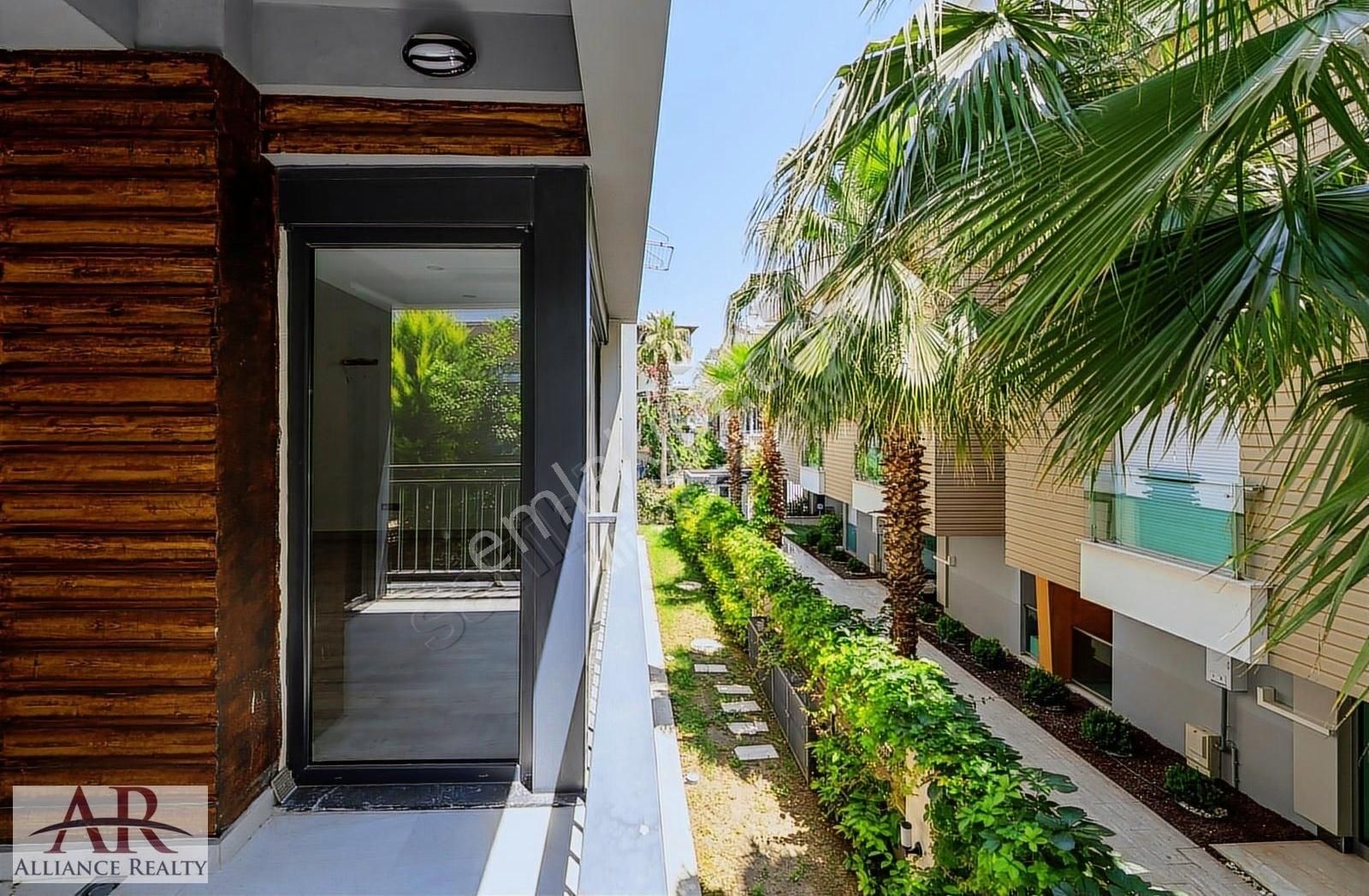 Güzeloba'da Şık,konforlu 2+1 Ayrı Mutfak,2 Banyo Ve 3 Cepheli - Görsel 7