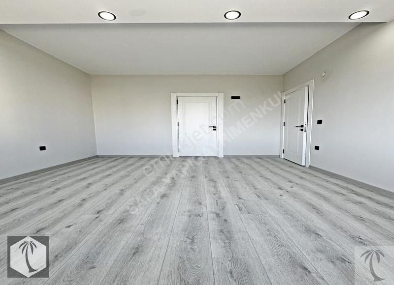 Beylikdüzü Kavaklı Da Kapalı Otoparklı Güvenlikli Sitede 2+1 - Görsel 2